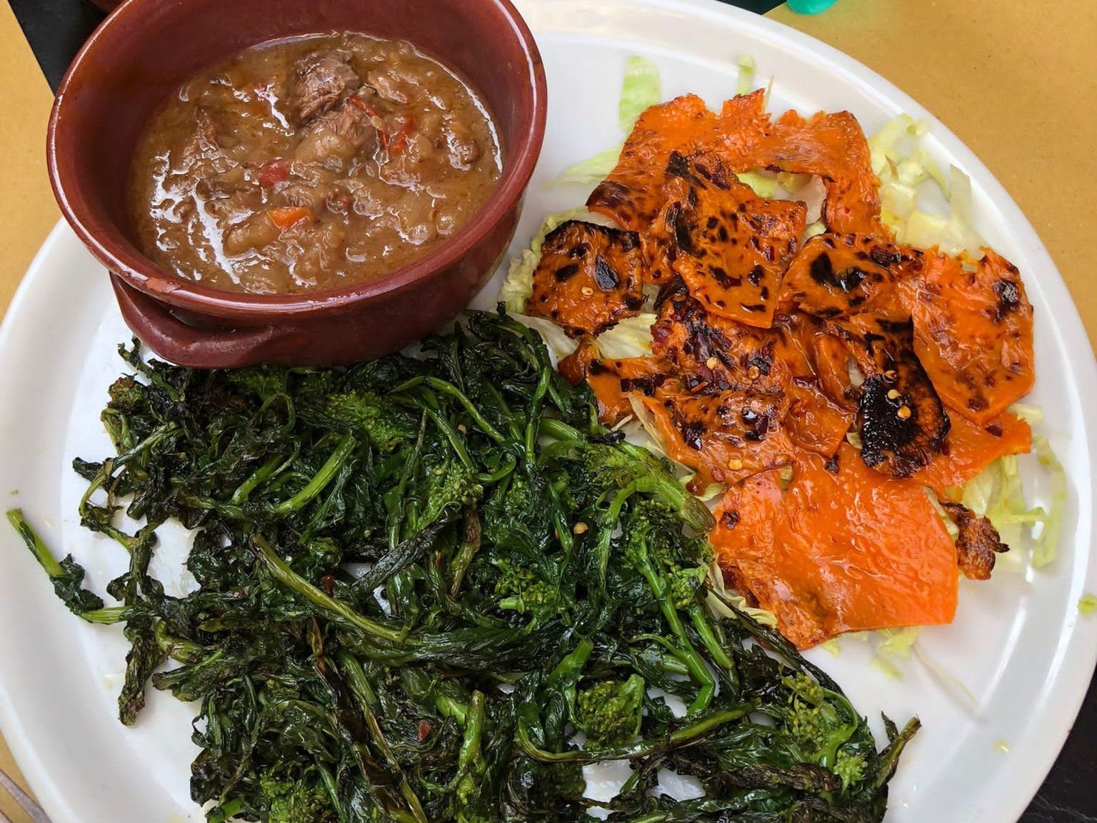 Die Aromen Neapels: Eine gastronomische Reise durch das Spanische Viertel