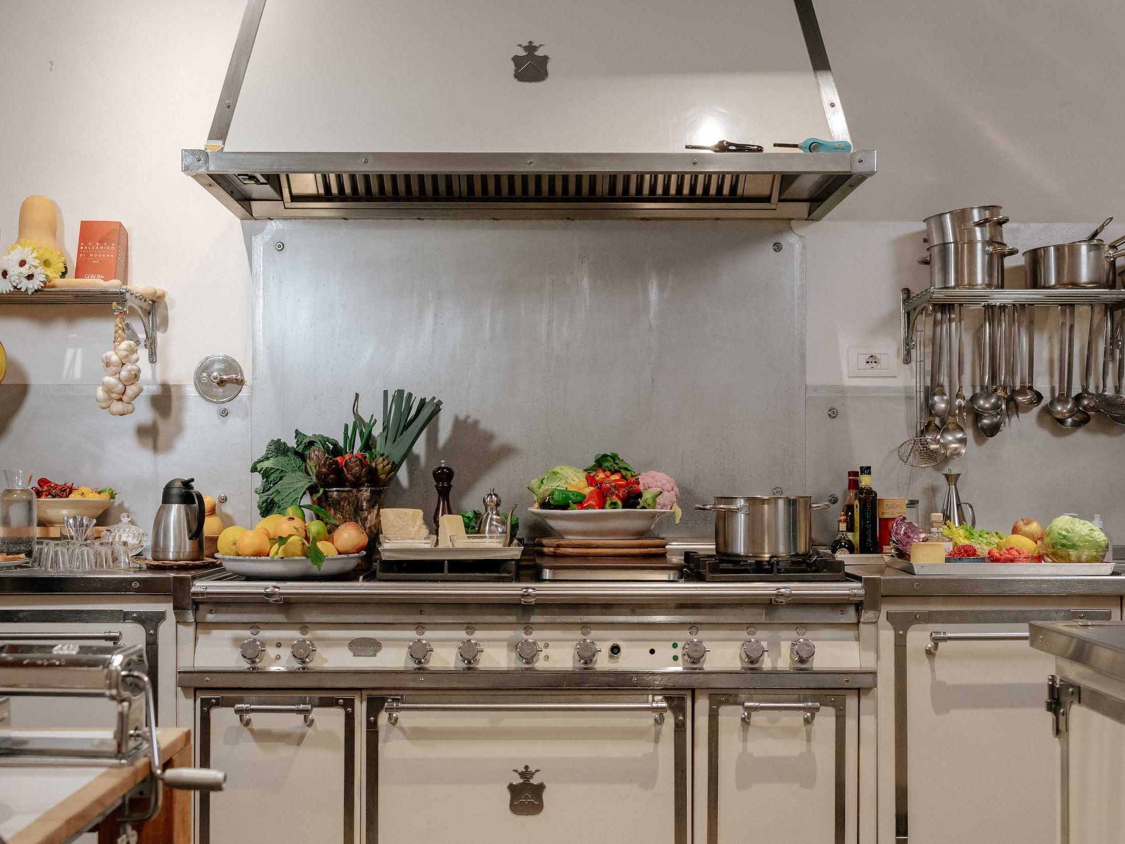 Florence: Market Tour and Full Course Tuscan Cooking Class