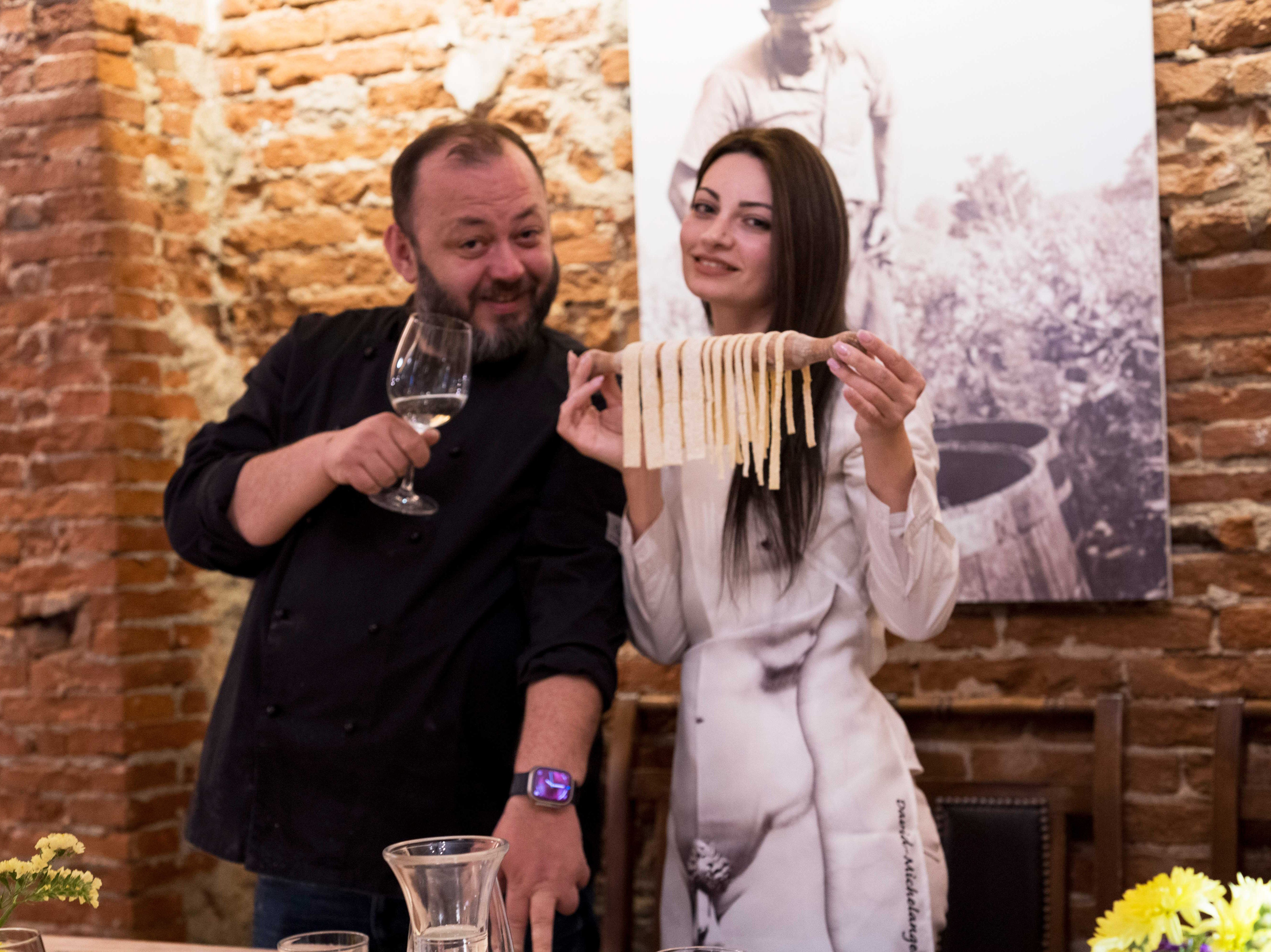 Florence Cooking Class: Handmade Pasta & Tiramisu with Unlimited Wine