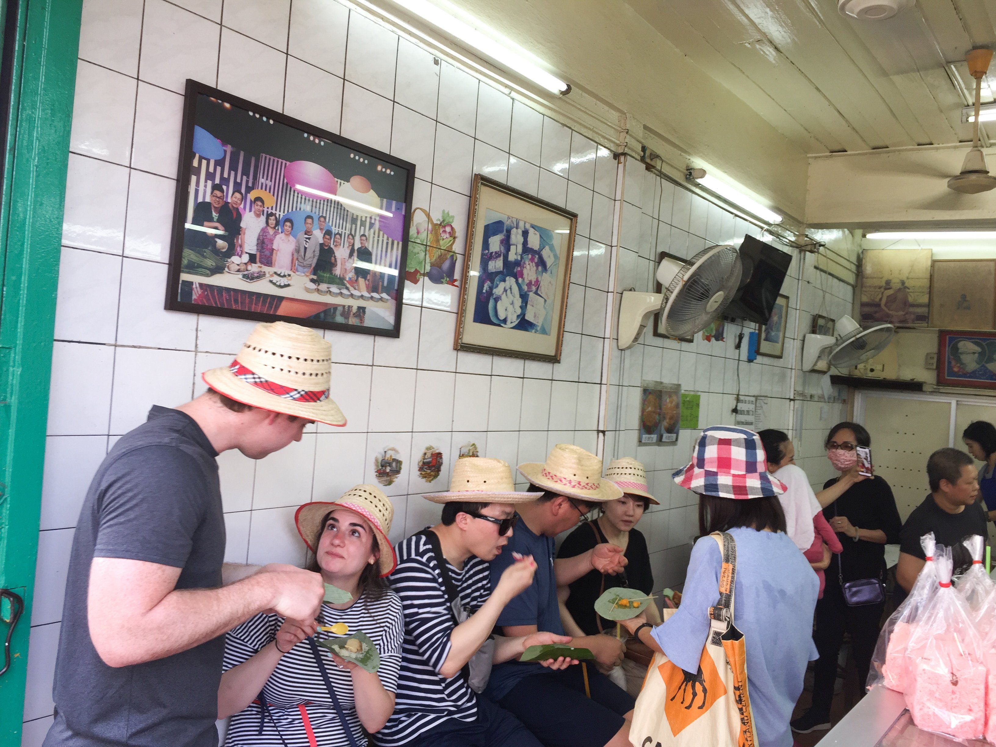 Foodie Tour & Private Boat Riding