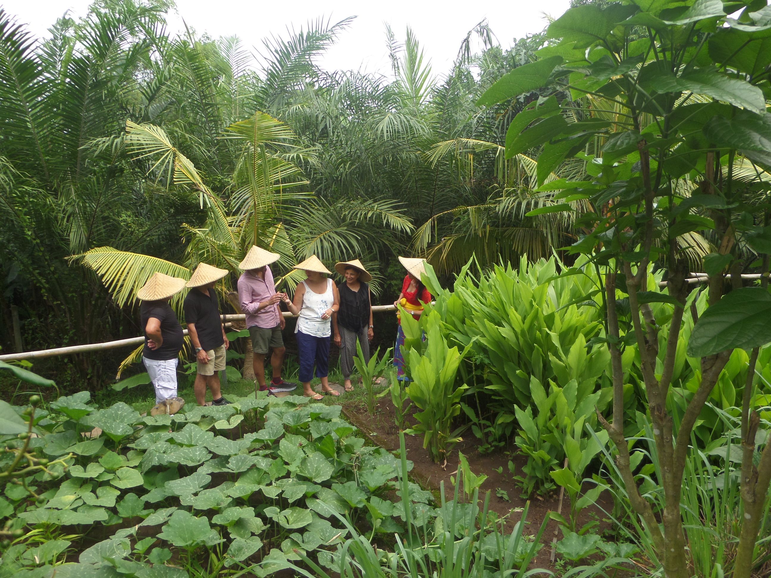 Full-Day Balinese & Indonesian Cooking Class with Market & Garden Tour