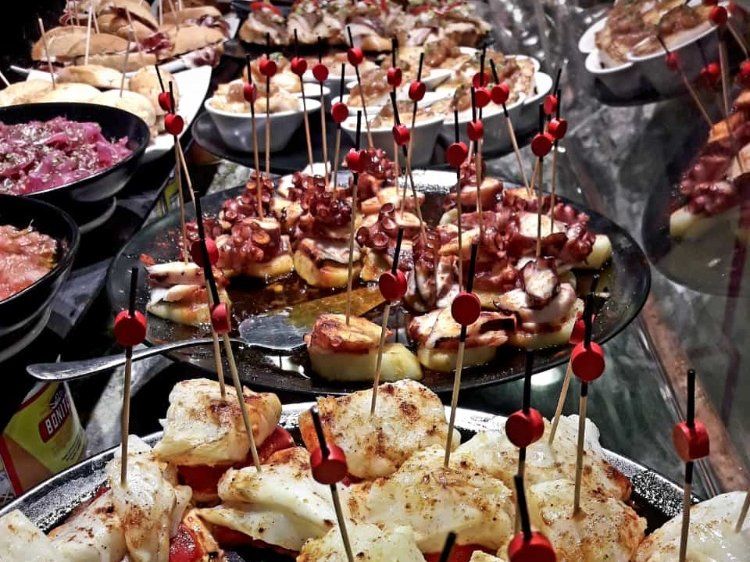 Gastronomic Tour Through the Center of Bilbao