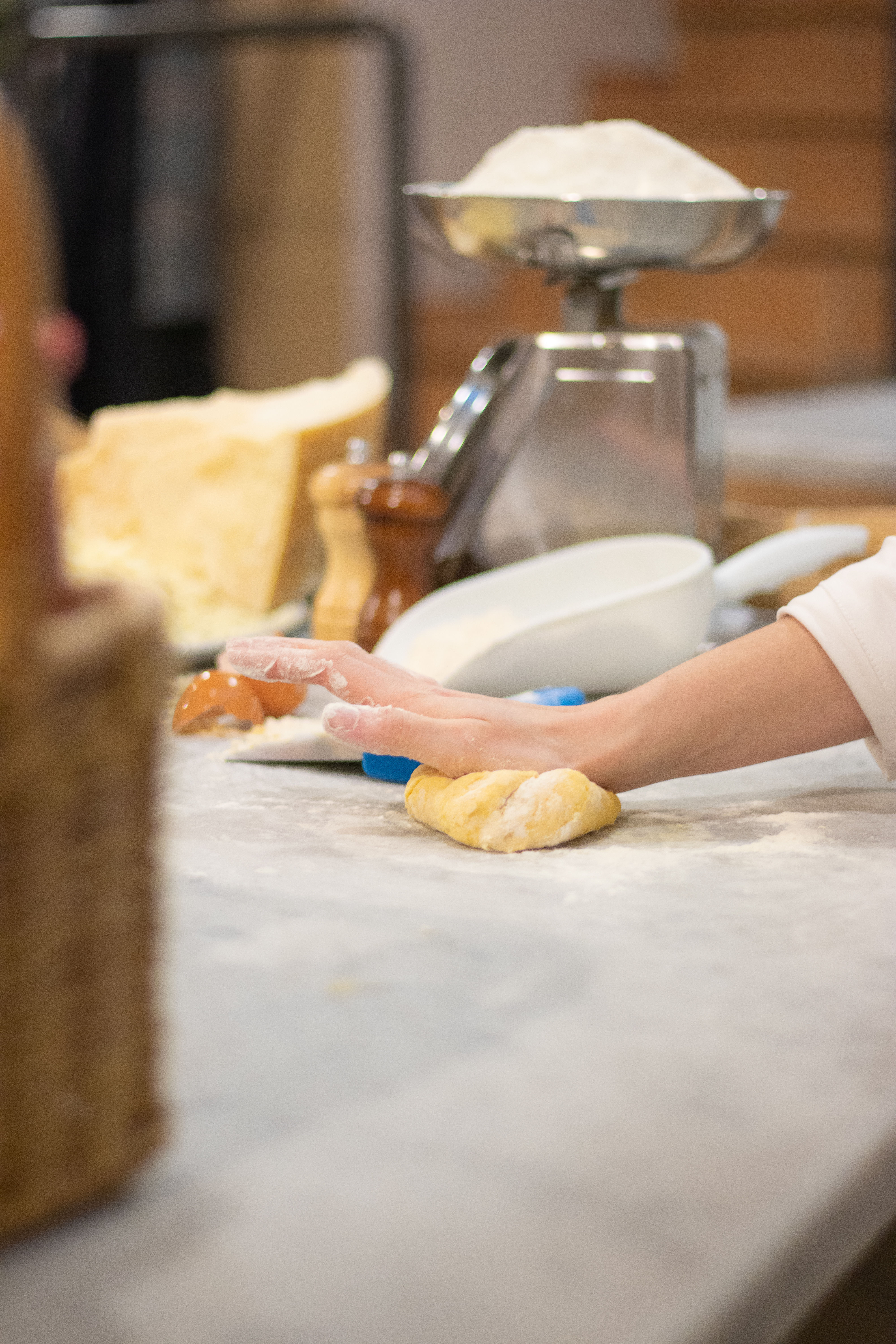 Gelato and Pizza Cooking Class in Milan