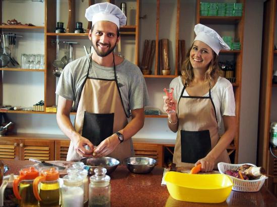 Cook Popular Vietnamese Dishes
