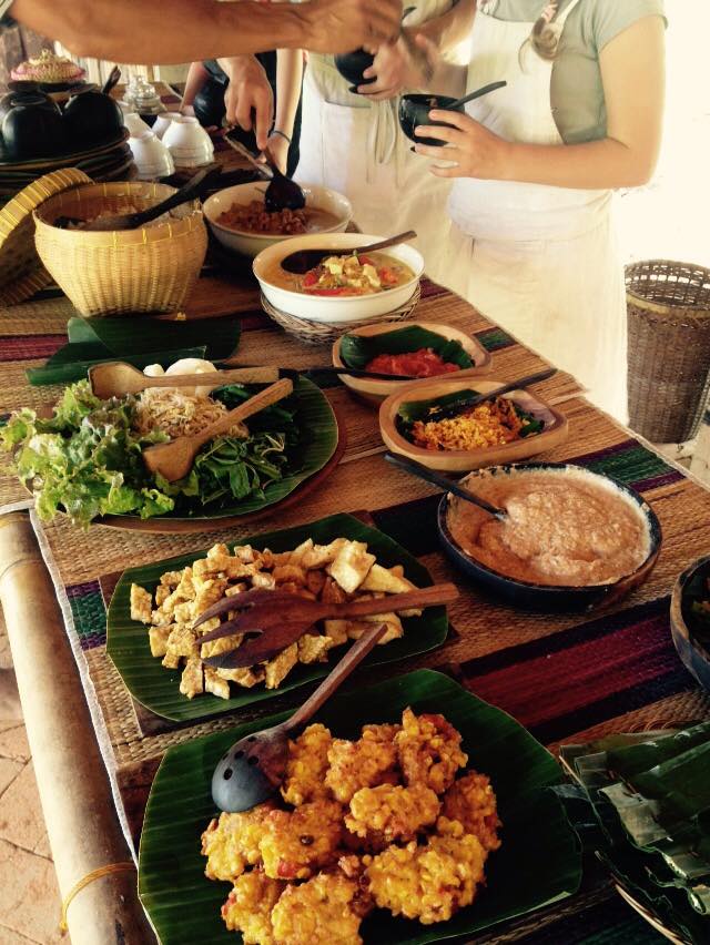 Vegetarian Cooking Class with Rice Paddy & Organic Farm Tour