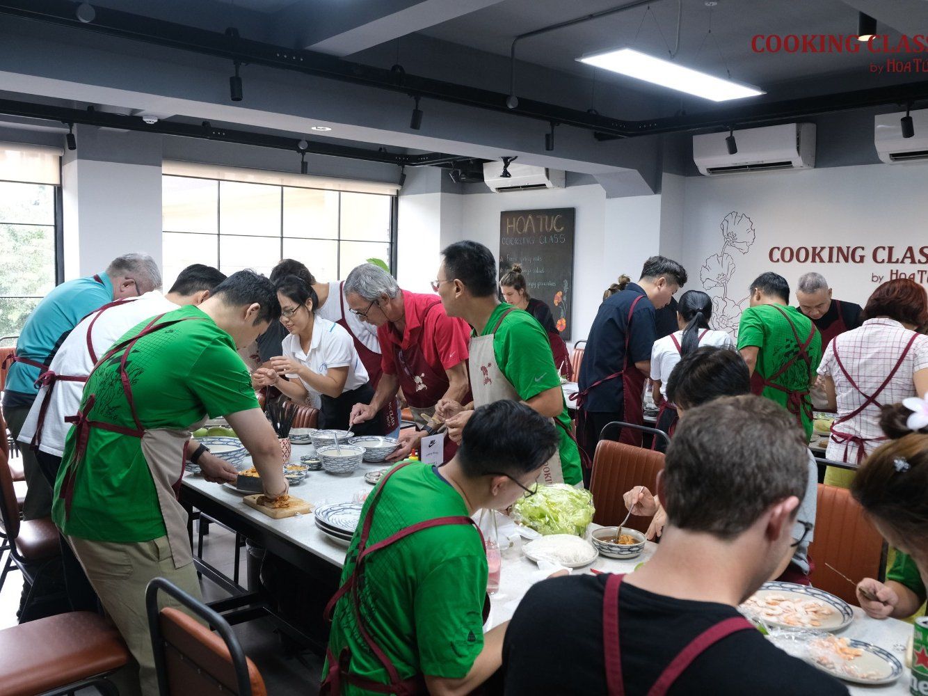 Excursion gastronomique d'une demi-journée avec cours de cuisine Hoa Túc
