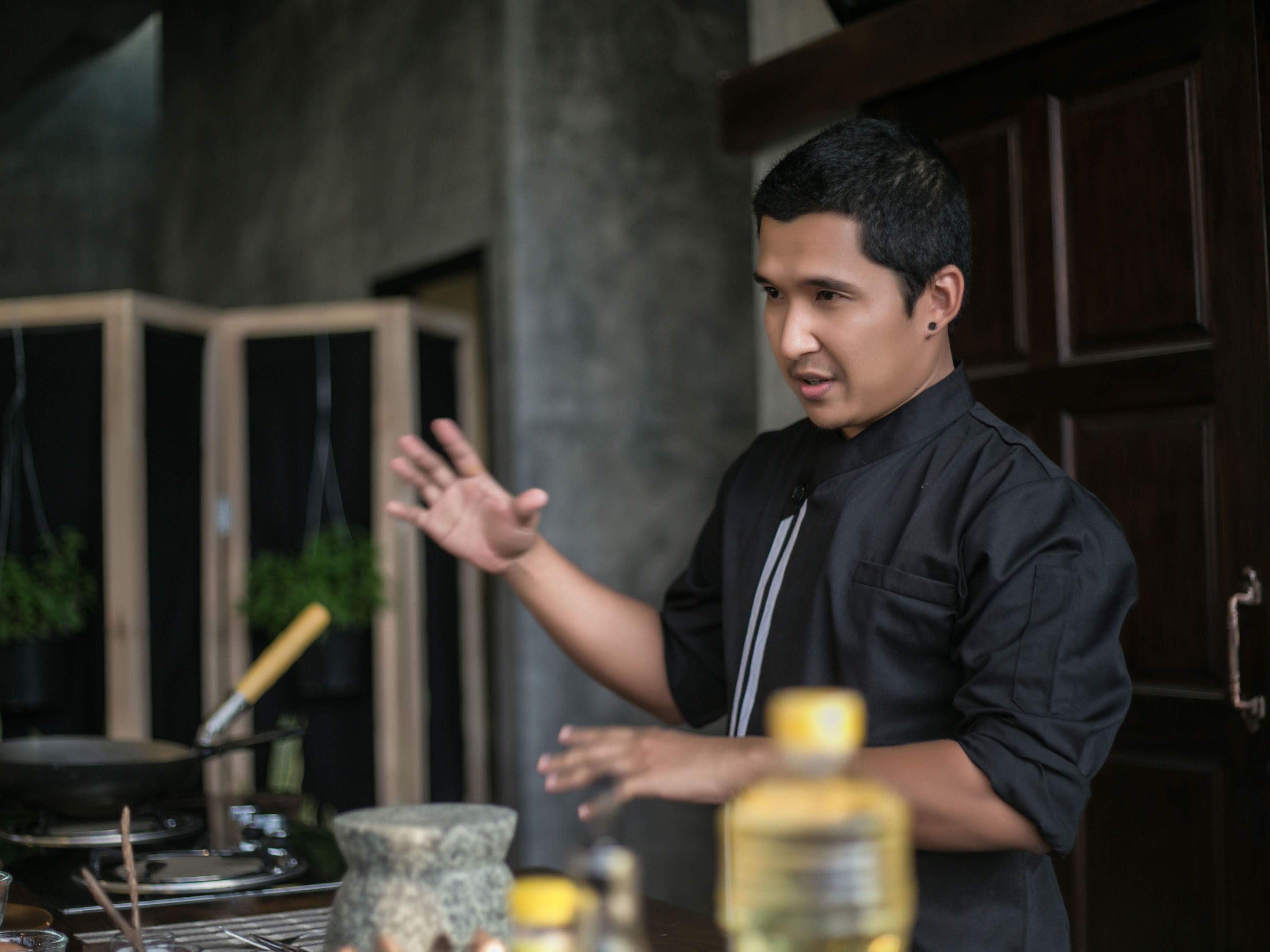 Half Day Thai Authentic Cooking Class With Market Tour