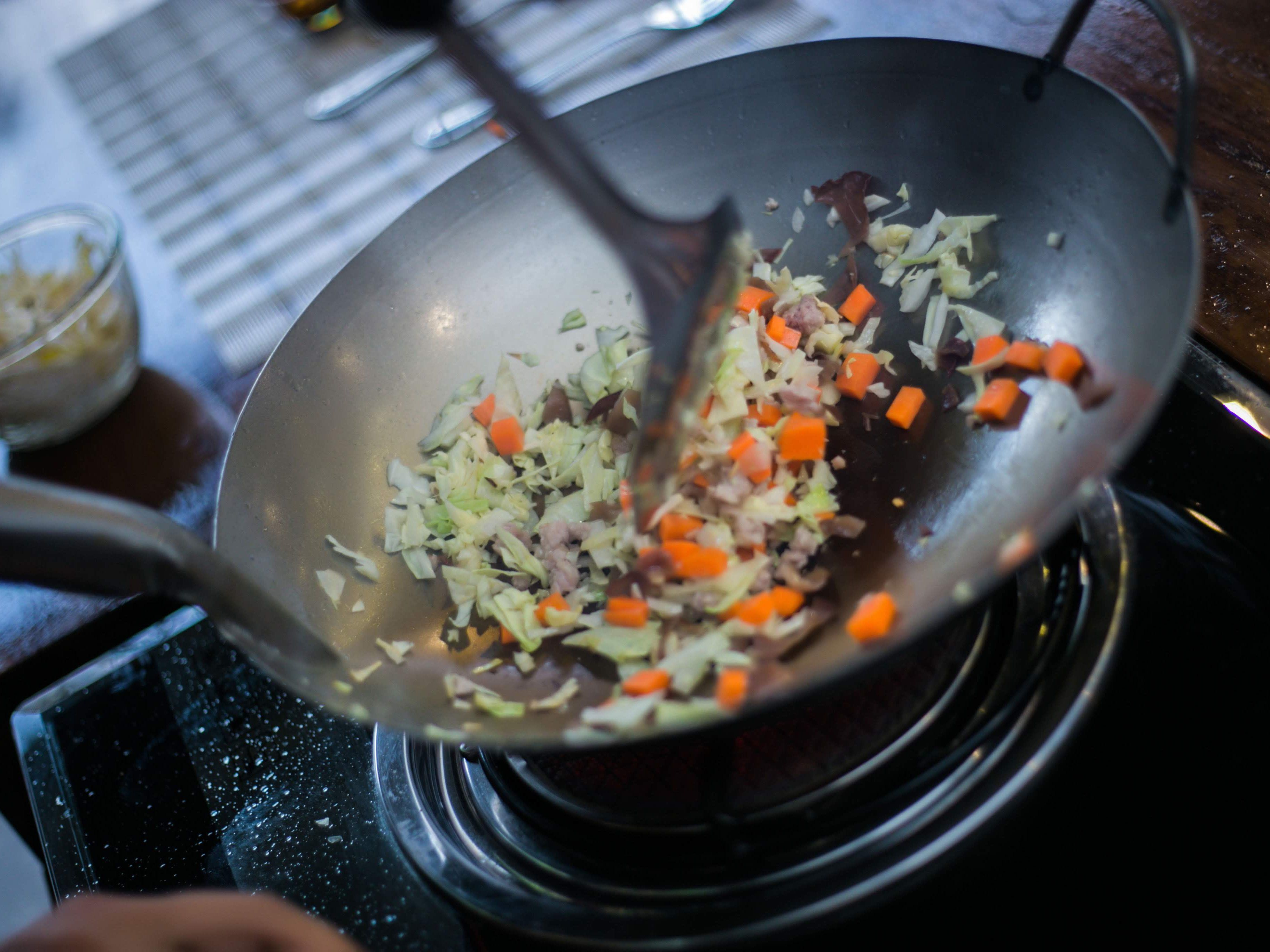 Half Day Thai Authentic Cooking Class With Market Tour