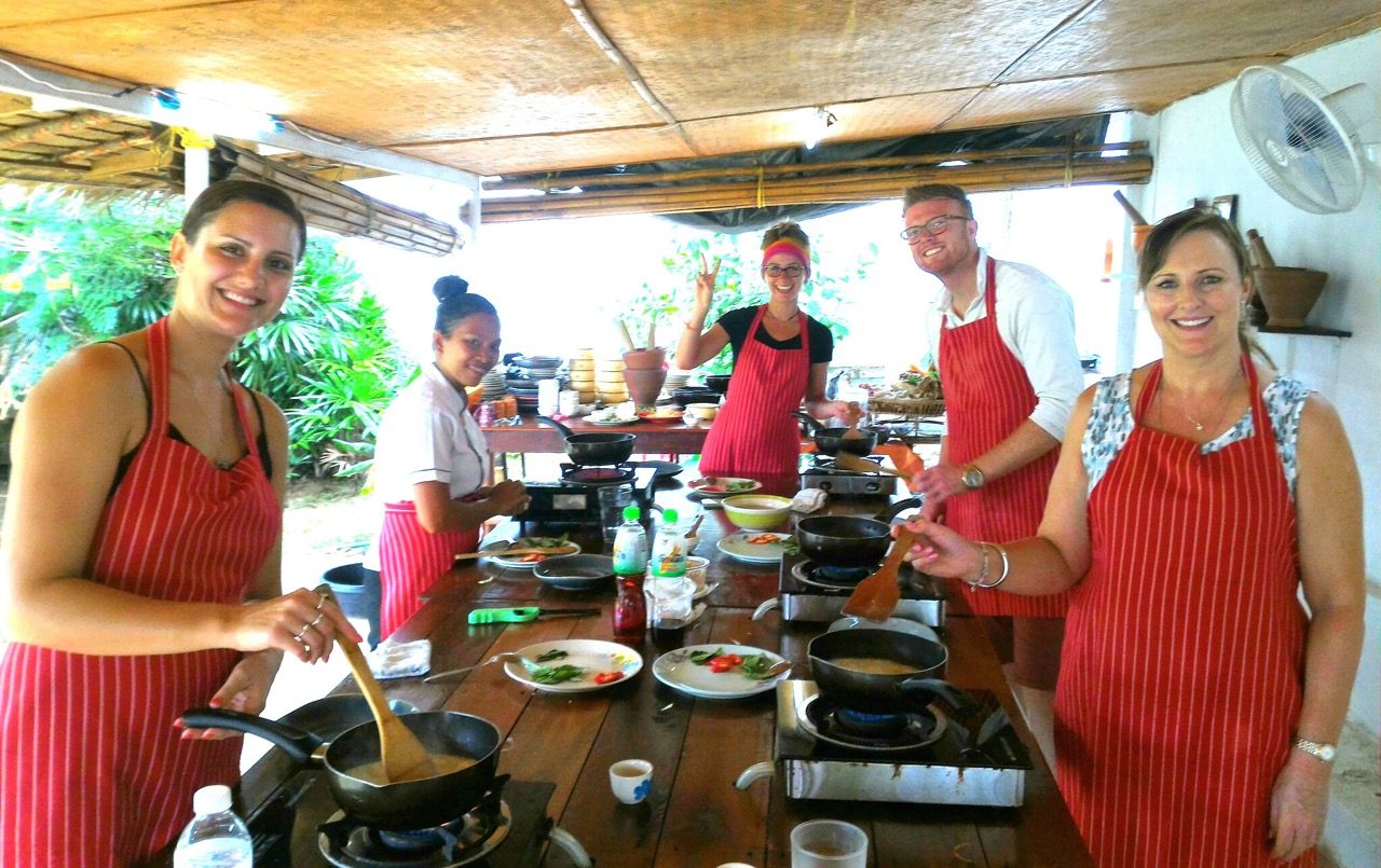 Smiley Cook HalfDay Thai Cooking Class with Local Market Tour in Koh