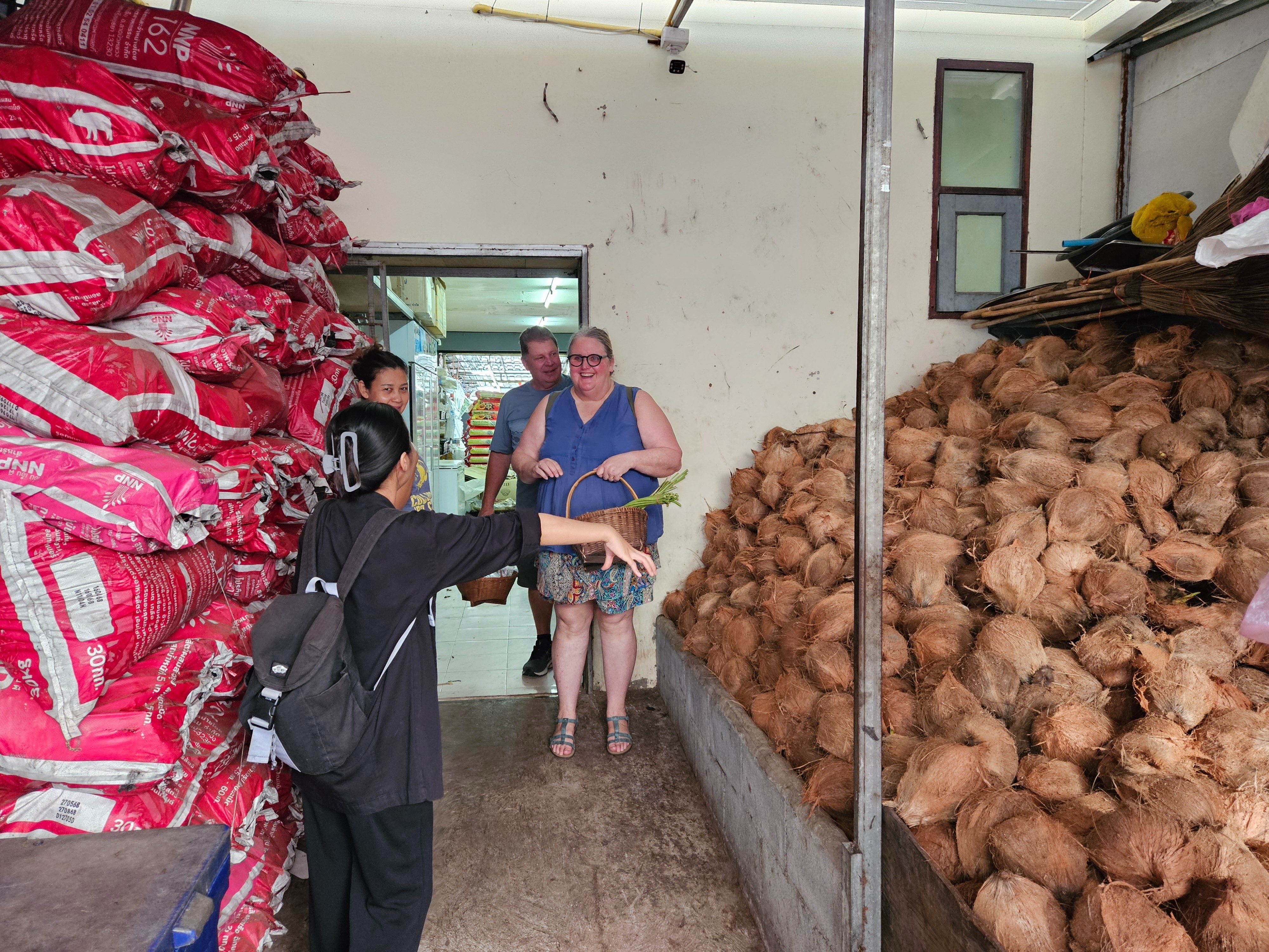 Aula prática de culinária tailandesa e visita ao mercado em Phuket