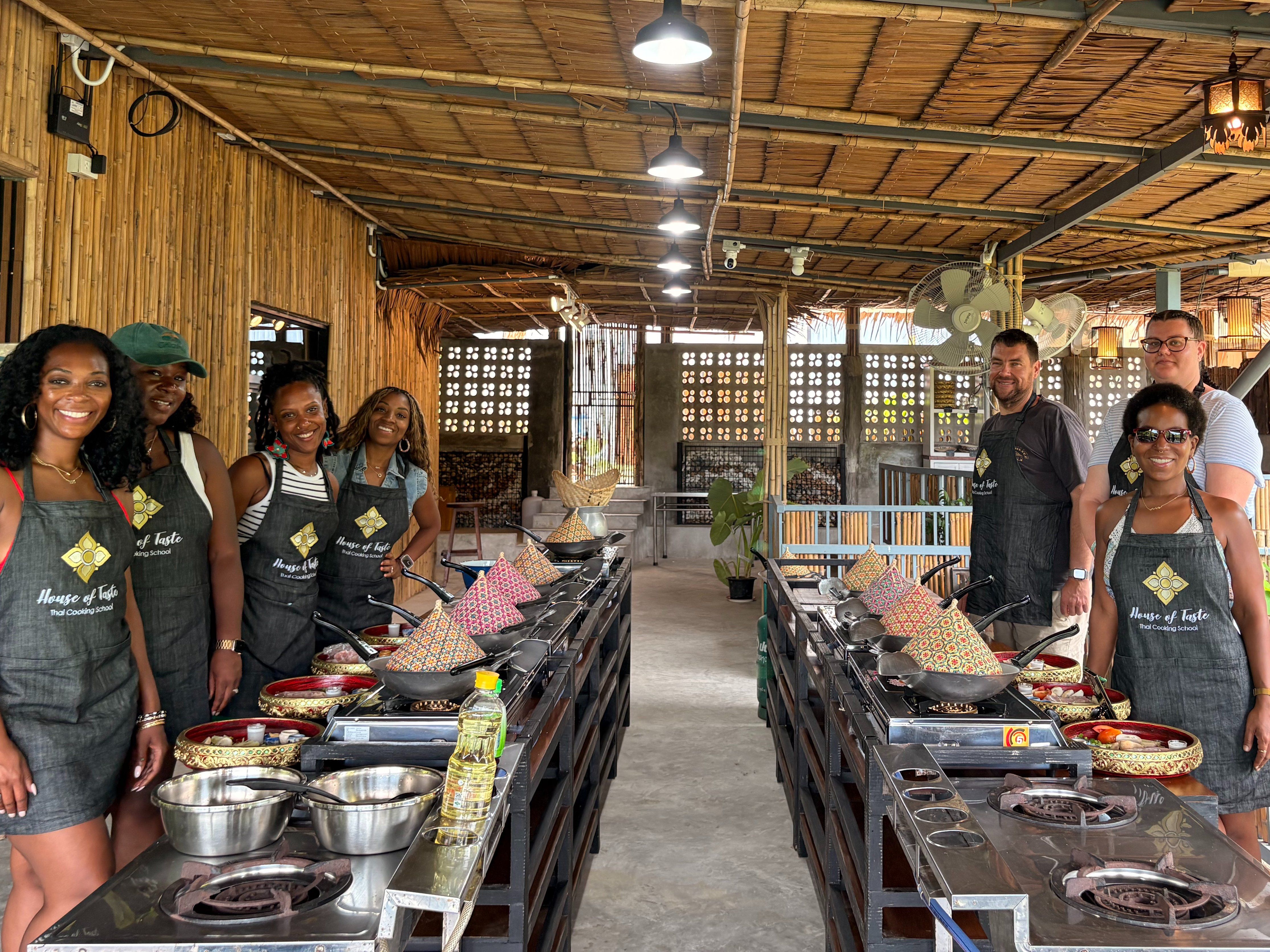 Aula prática de culinária tailandesa e visita ao mercado em Phuket