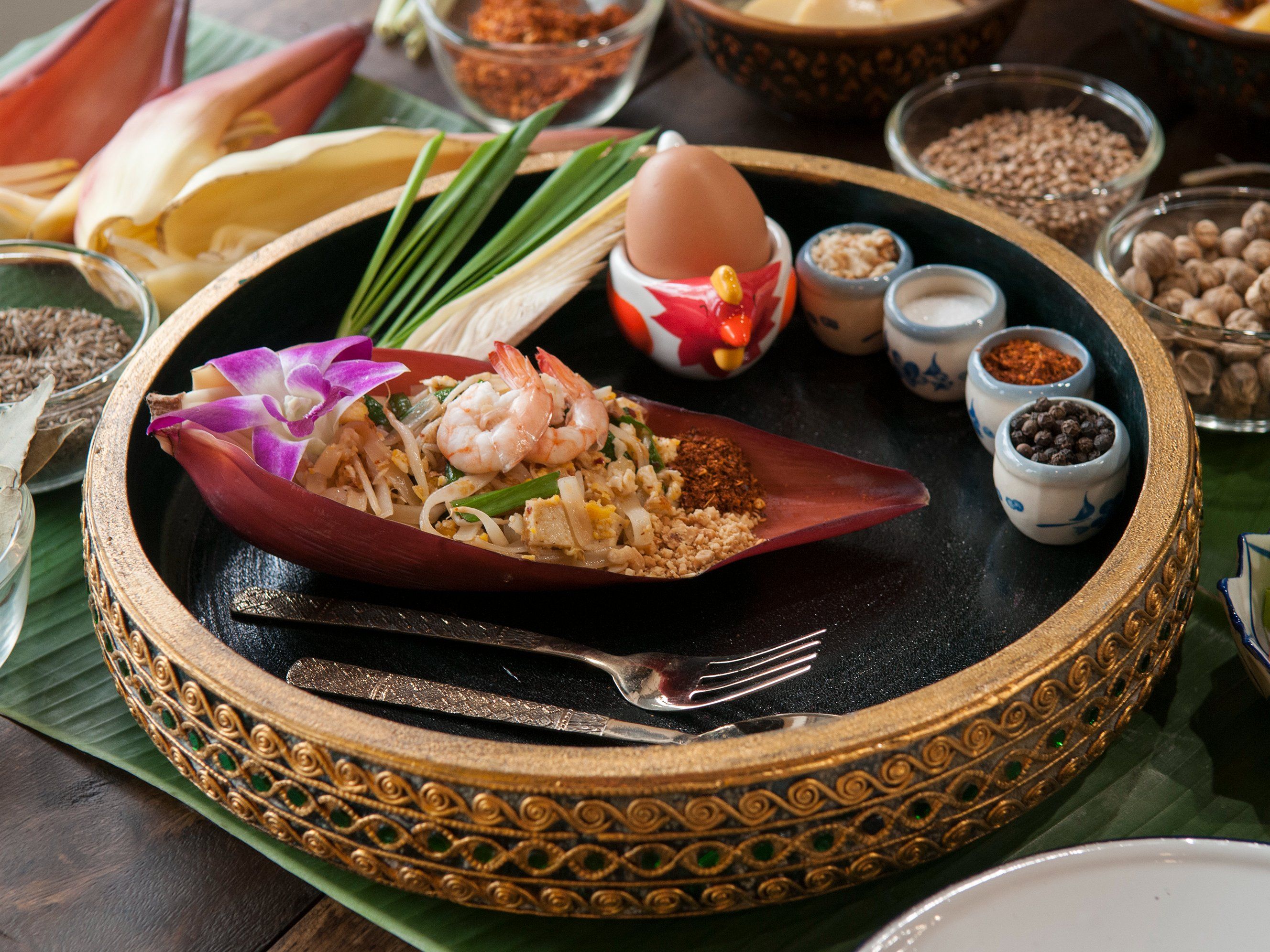Hands-on Thai Cooking Class & Market Tour in Sukhumvit Pizza
