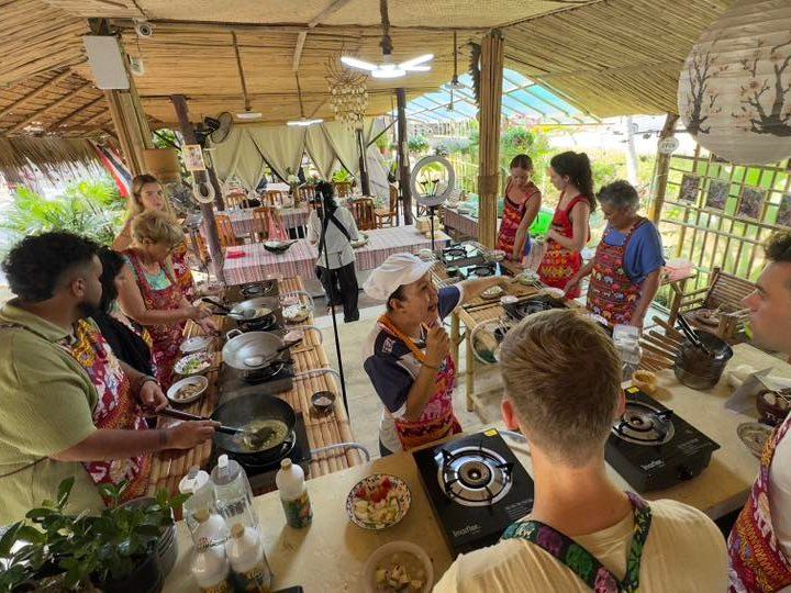 Hands-On Thai Cooking Experience in Koh Phangan