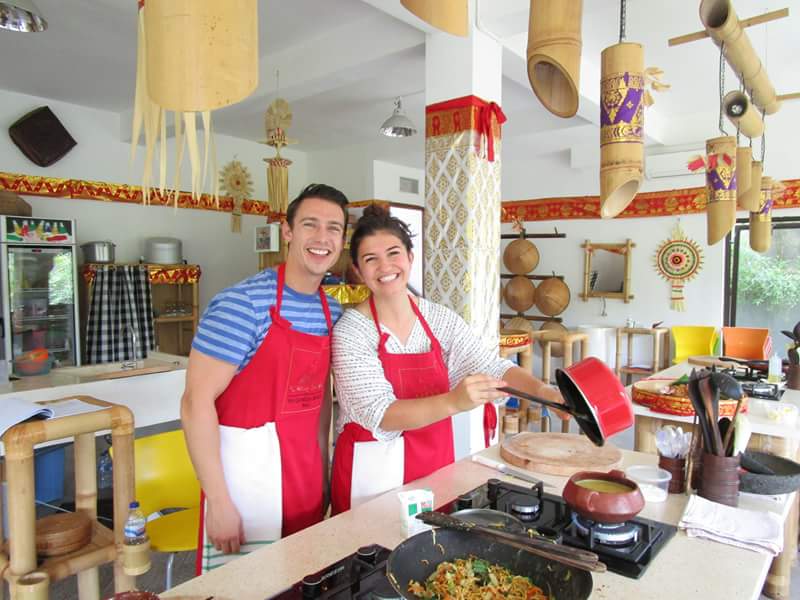 Hands-on Traditional Morning Cooking Class with Market Tour