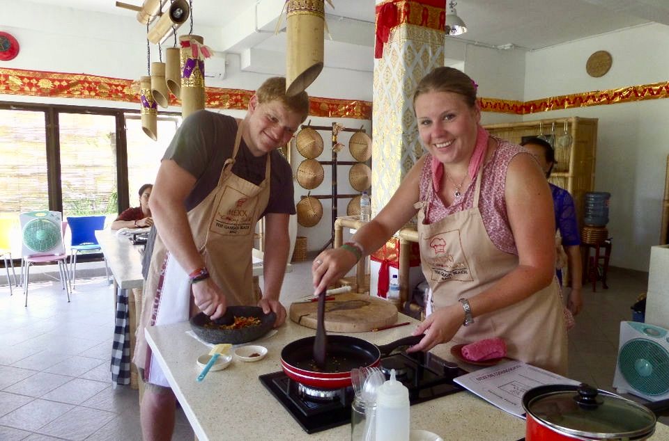 Hands-on Traditional Morning Cooking Class with Market Tour