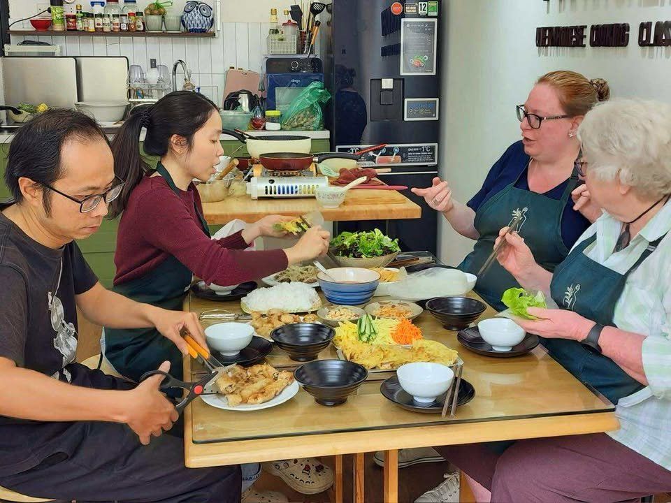 Hanoi: Authentic Vietnamese Cooking Experience in a Private Villa