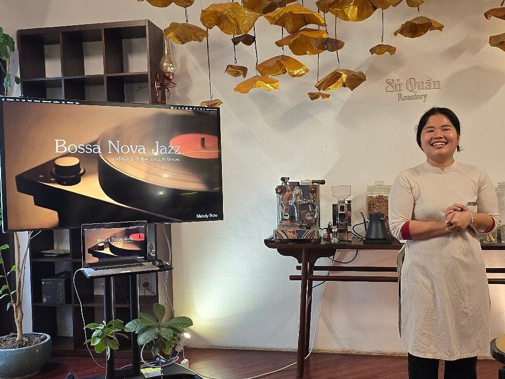 Hanoi: Evening Coffee Workshop, Pho & Flag Ceremony