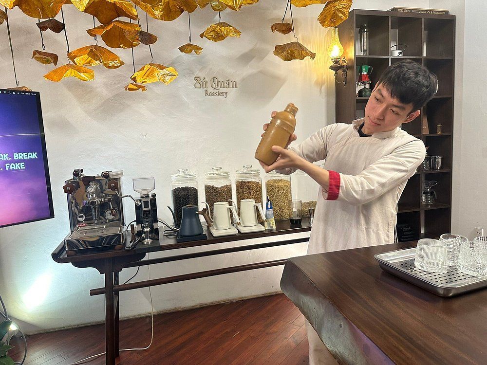 Hanoi: Evening Coffee Workshop, Pho & Flag Ceremony