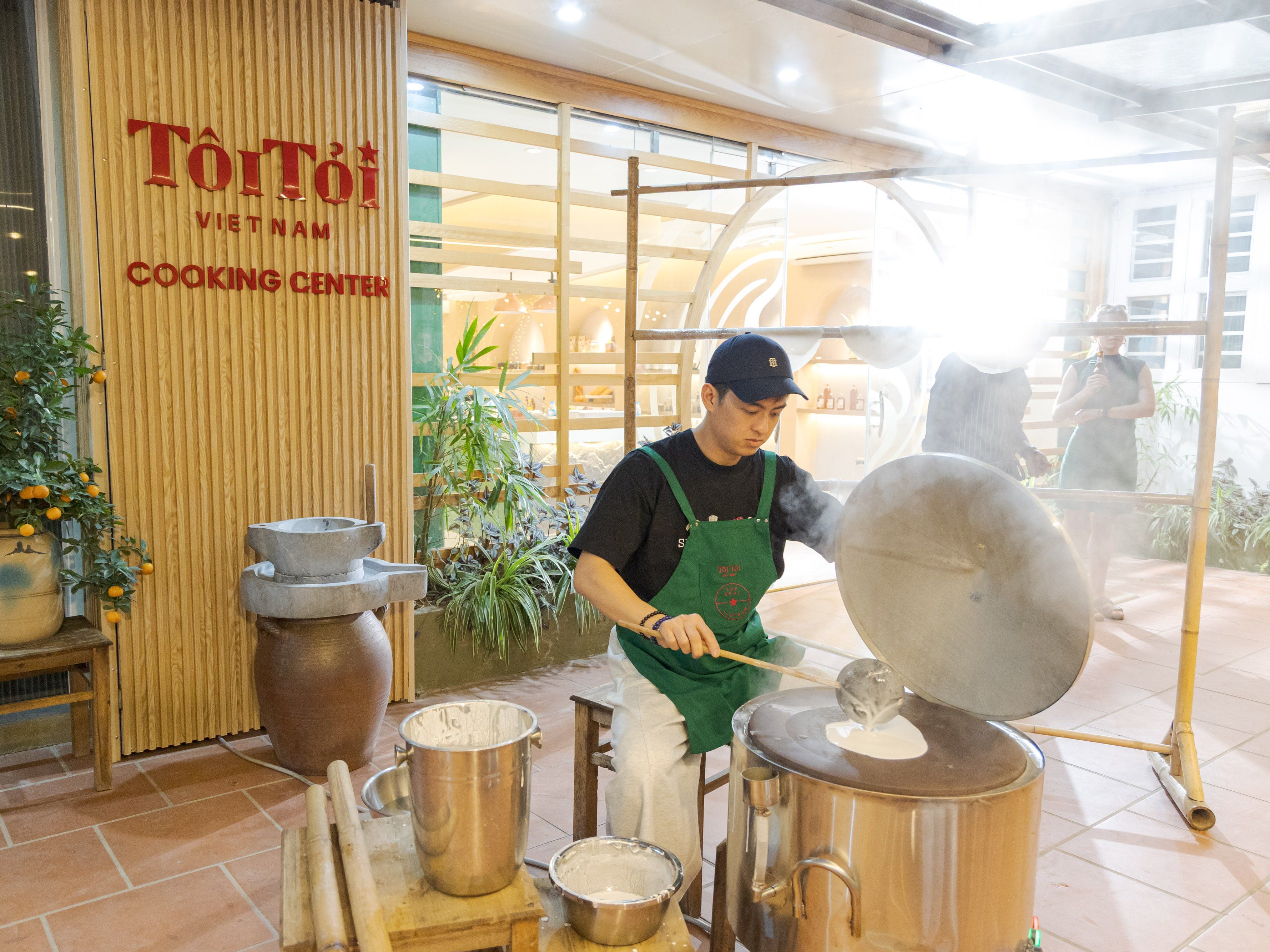Hanoi Garden Cooking Class & Market Tour: Pho, Bun Cha & Banh Xeo