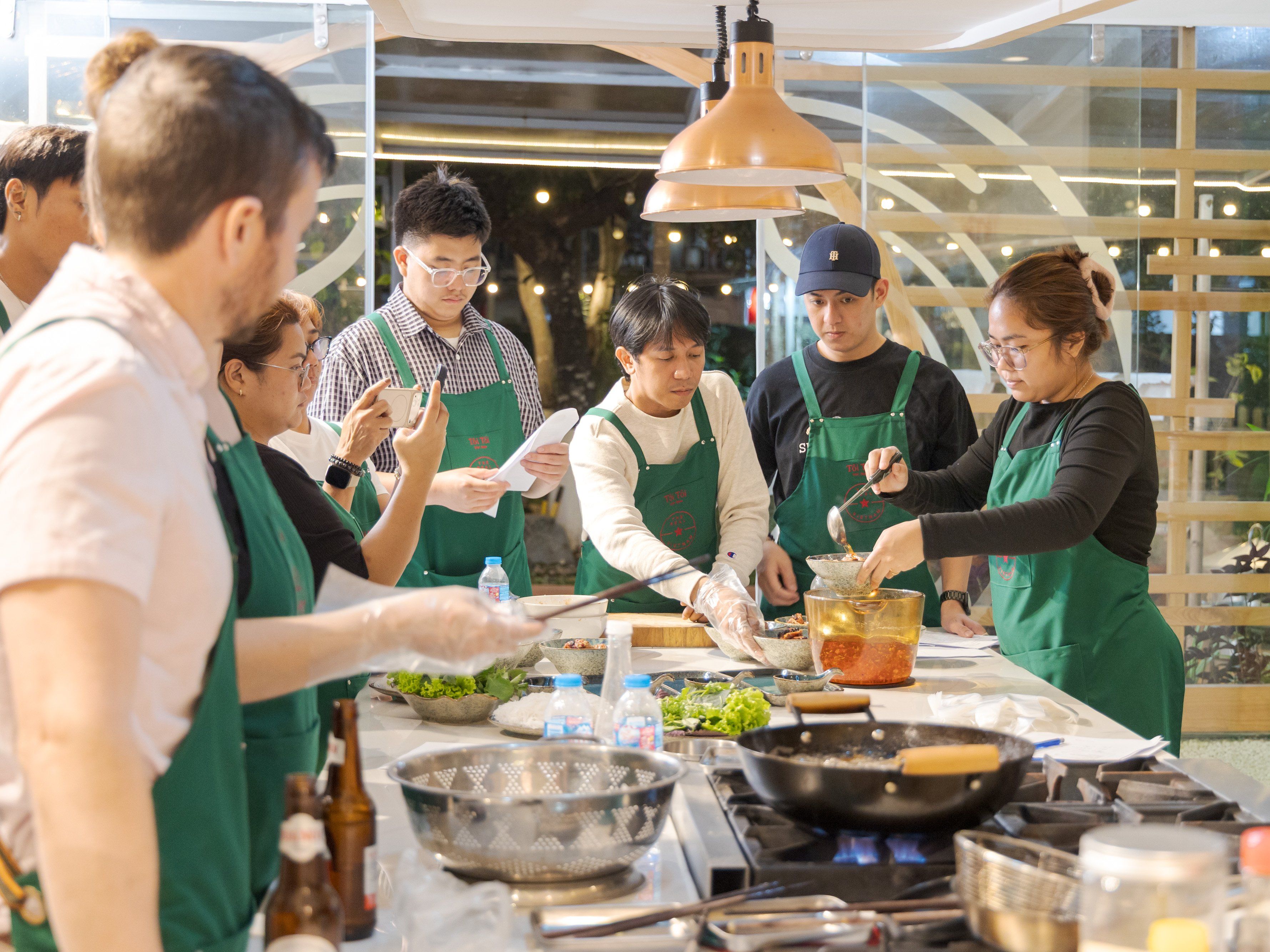 Hanoi Garden Cooking Class & Market Tour: Pho, Bun Cha & Banh Xeo