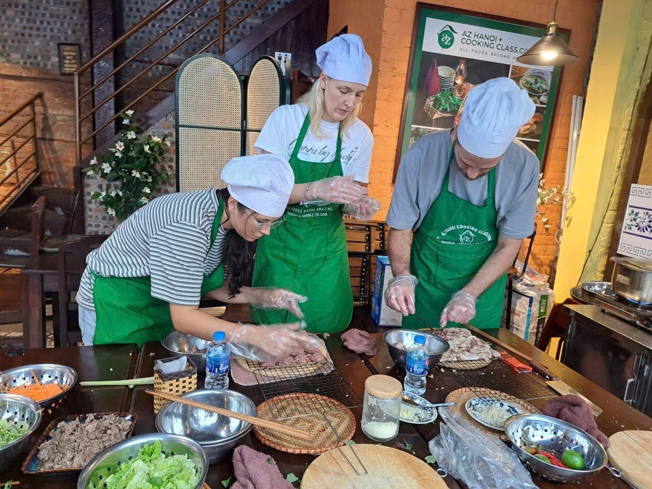 Hanoi Daily Cooking Class with Professional Chef
