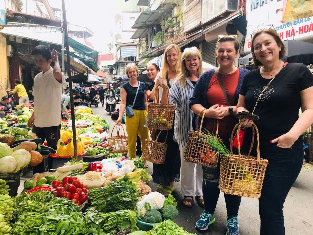 Hanoi Daily Cooking Class with Professional Chef