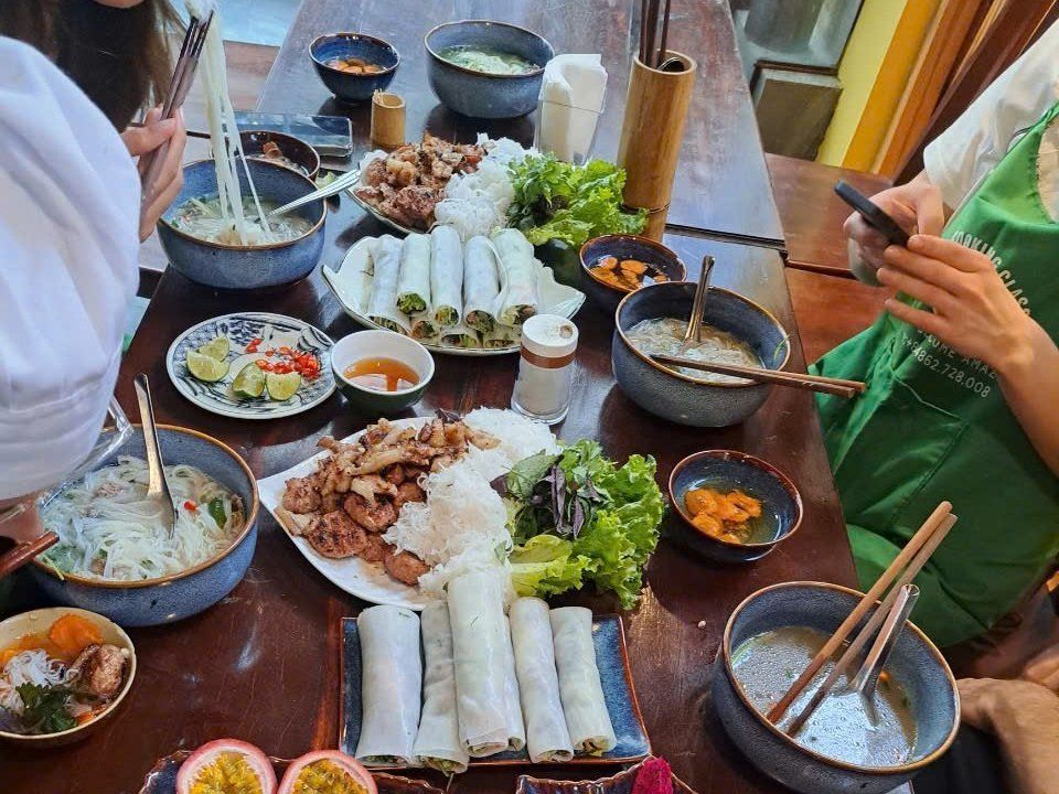 Hanoi Daily Cooking Class with Professional Chef