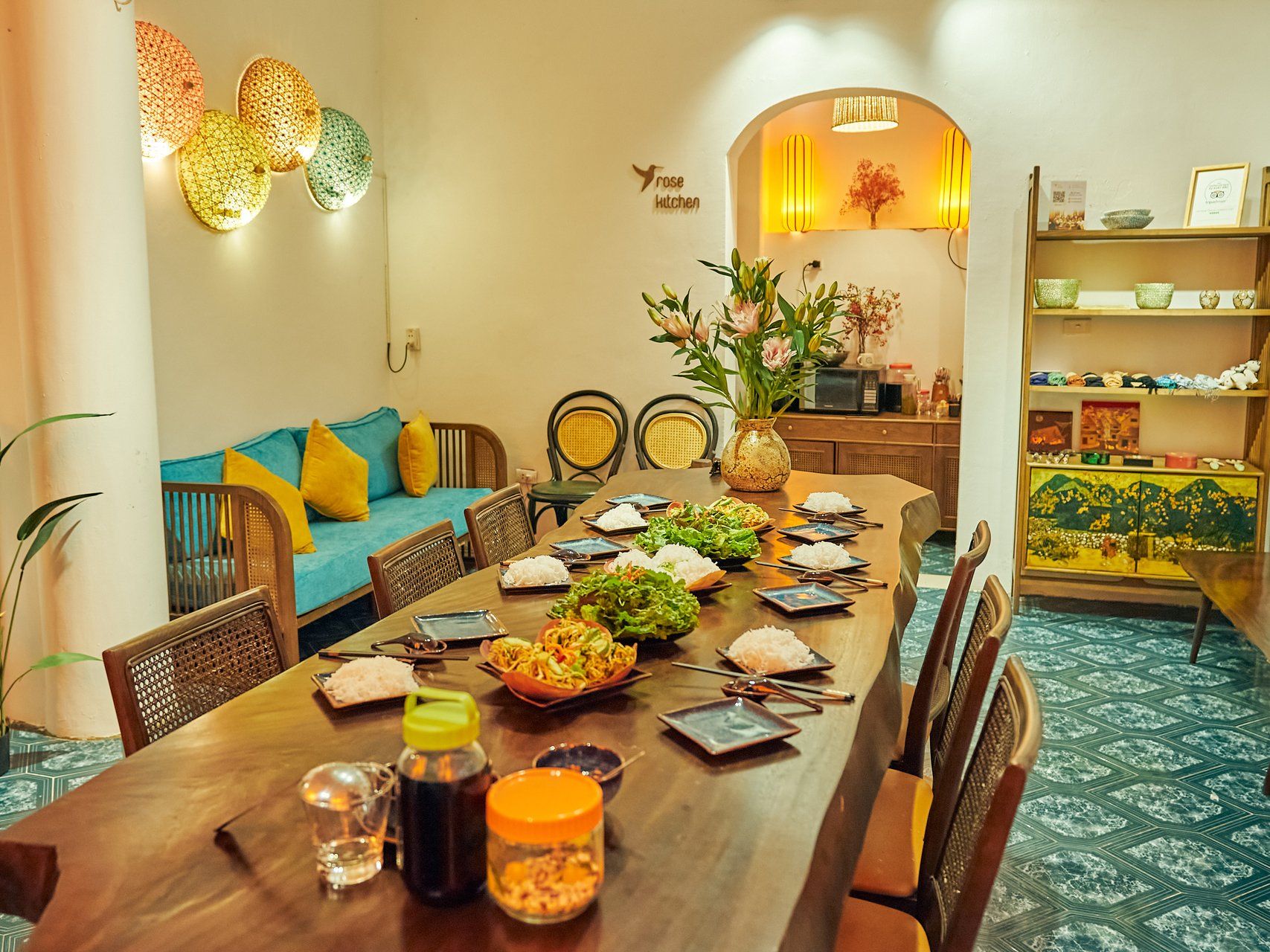Hanoi by Night: Food, Culture and Flag Ceremony Experience