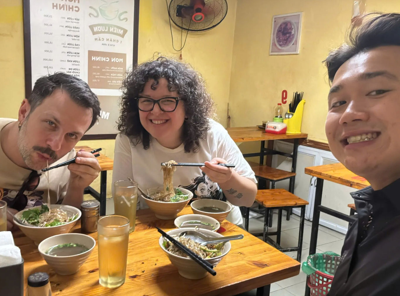 Hanoi Private Street Food Experience with 10 Local Tastings & Drinks