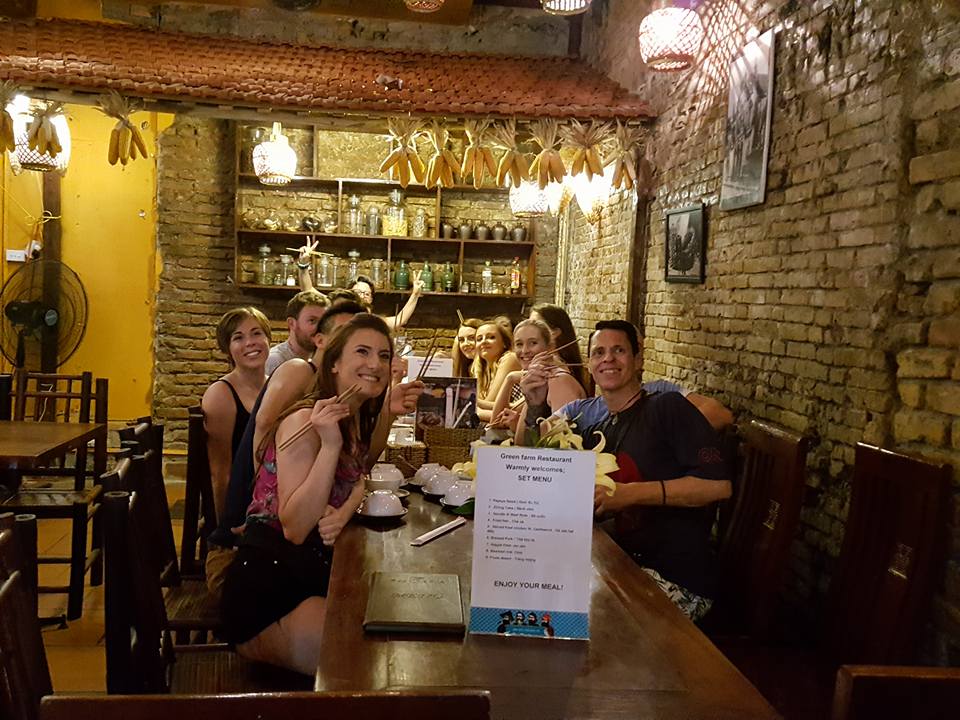 Visite gastronomique privée à pied dans les rues de Hanoï