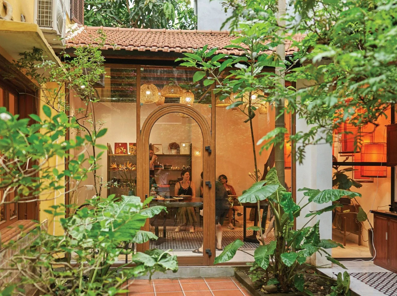Hanoi Vegan Cooking Experience: Garden Green Villa, Market Tour & Cultural Tales