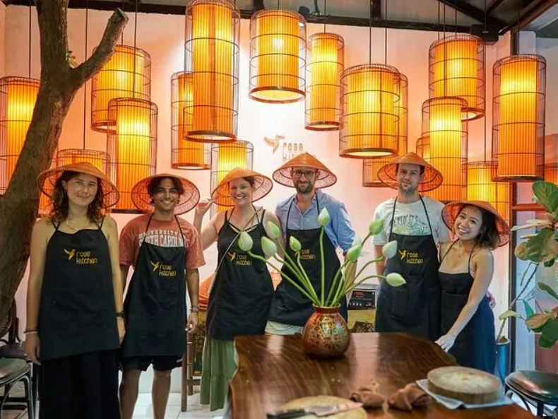 Hanoi Vegan Cooking Experience: Garden Green Villa, Market Tour & Cultural Tales