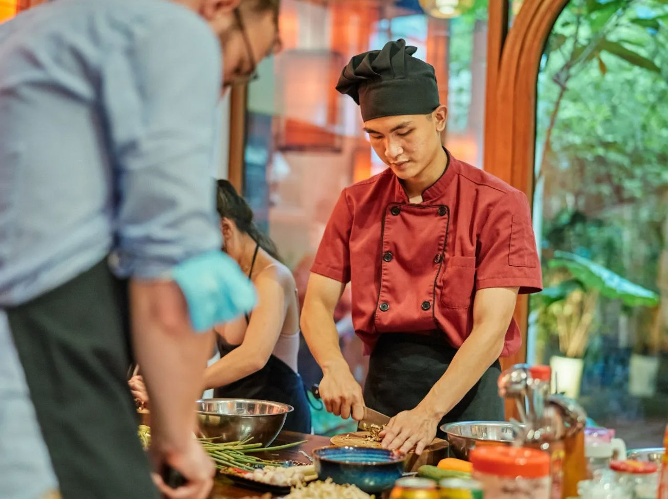 Hanoi Vegan Cooking Experience: Garden Green Villa, Market Tour & Cultural Tales