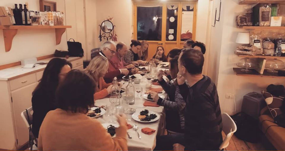 Healthy Diet: 3 Courses Hands-on Cooking Class at Historical Center of Naples