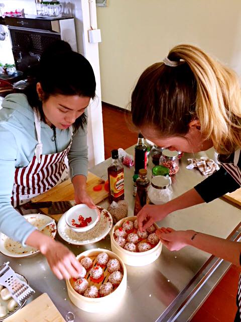 Healthy Sichuan Classic Dish Cooking Class with Market Tour