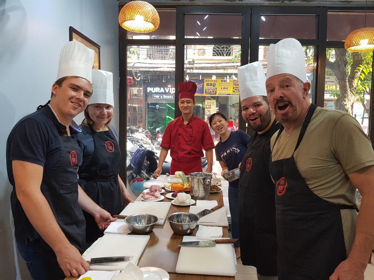 Hoang's Cooking Class with Local Market Tour