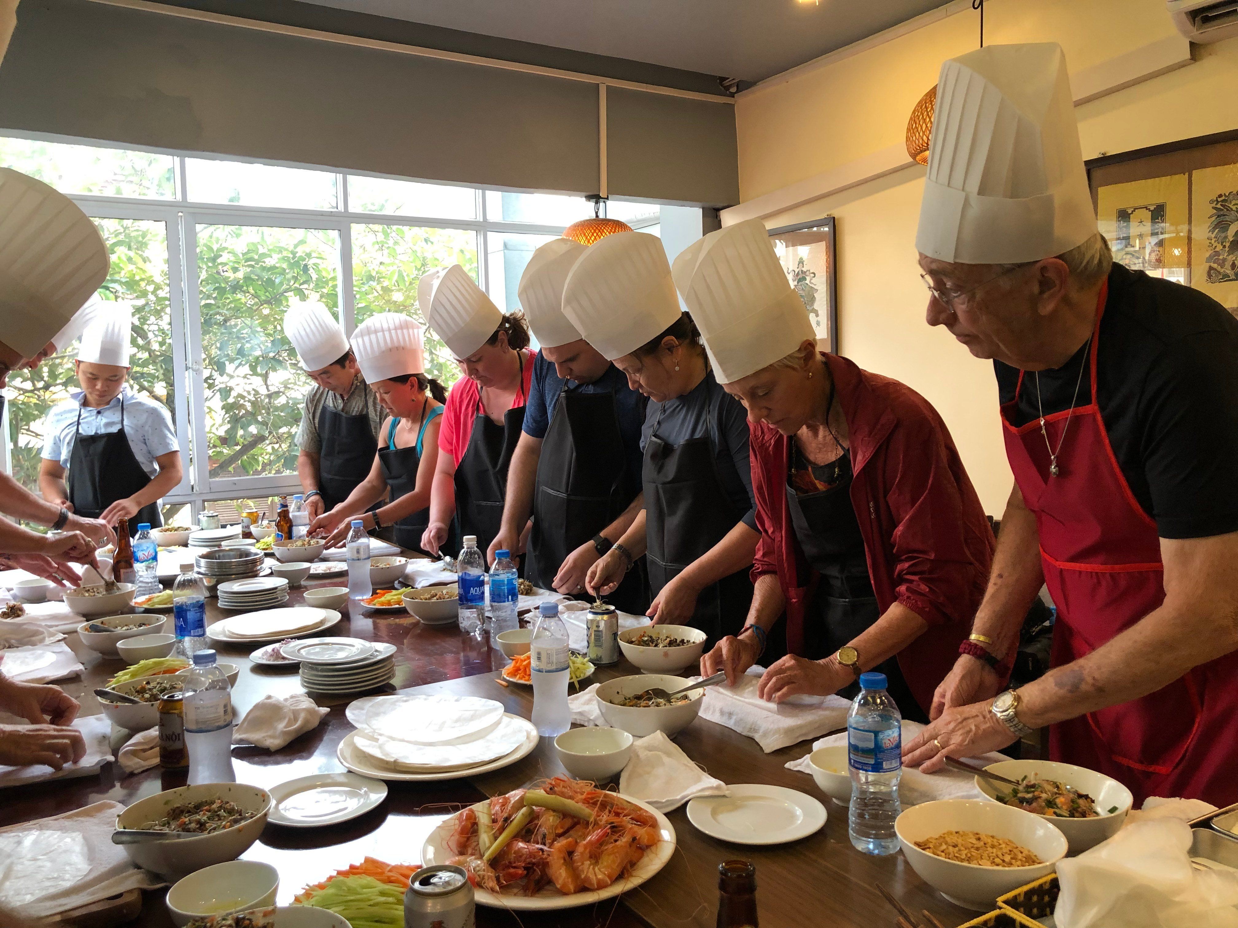Hoang's Cooking Class with Local Market Tour