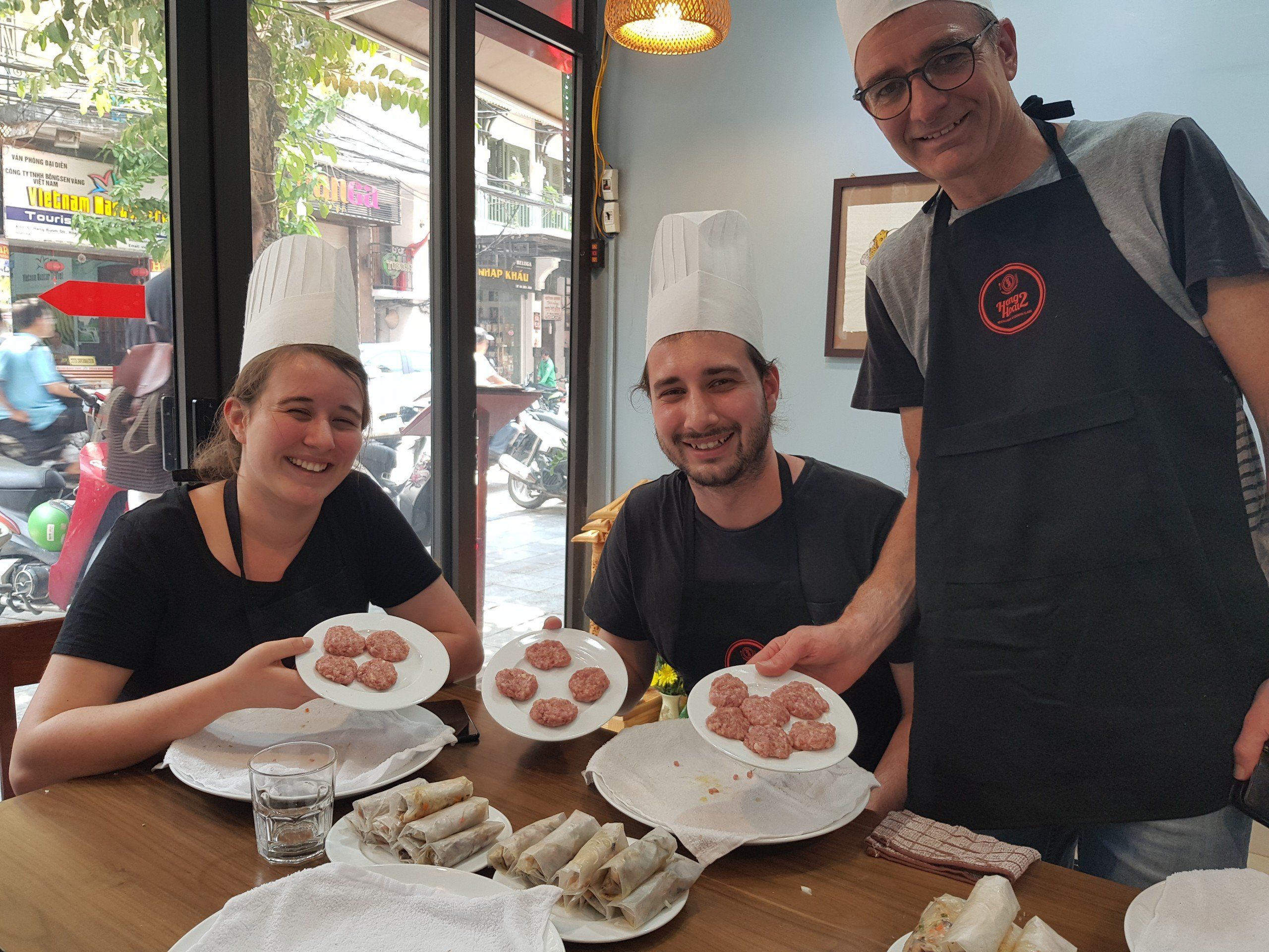 Hoang's Cooking Class with Local Market Tour