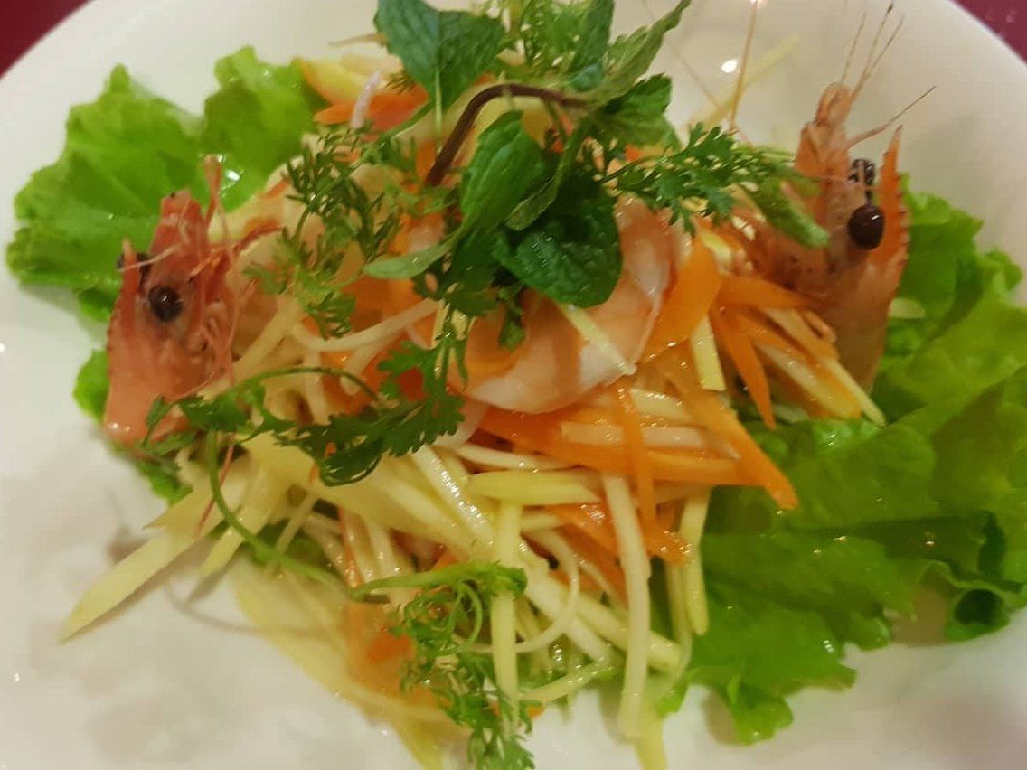 Hoang's Cooking Class with Local Market Tour