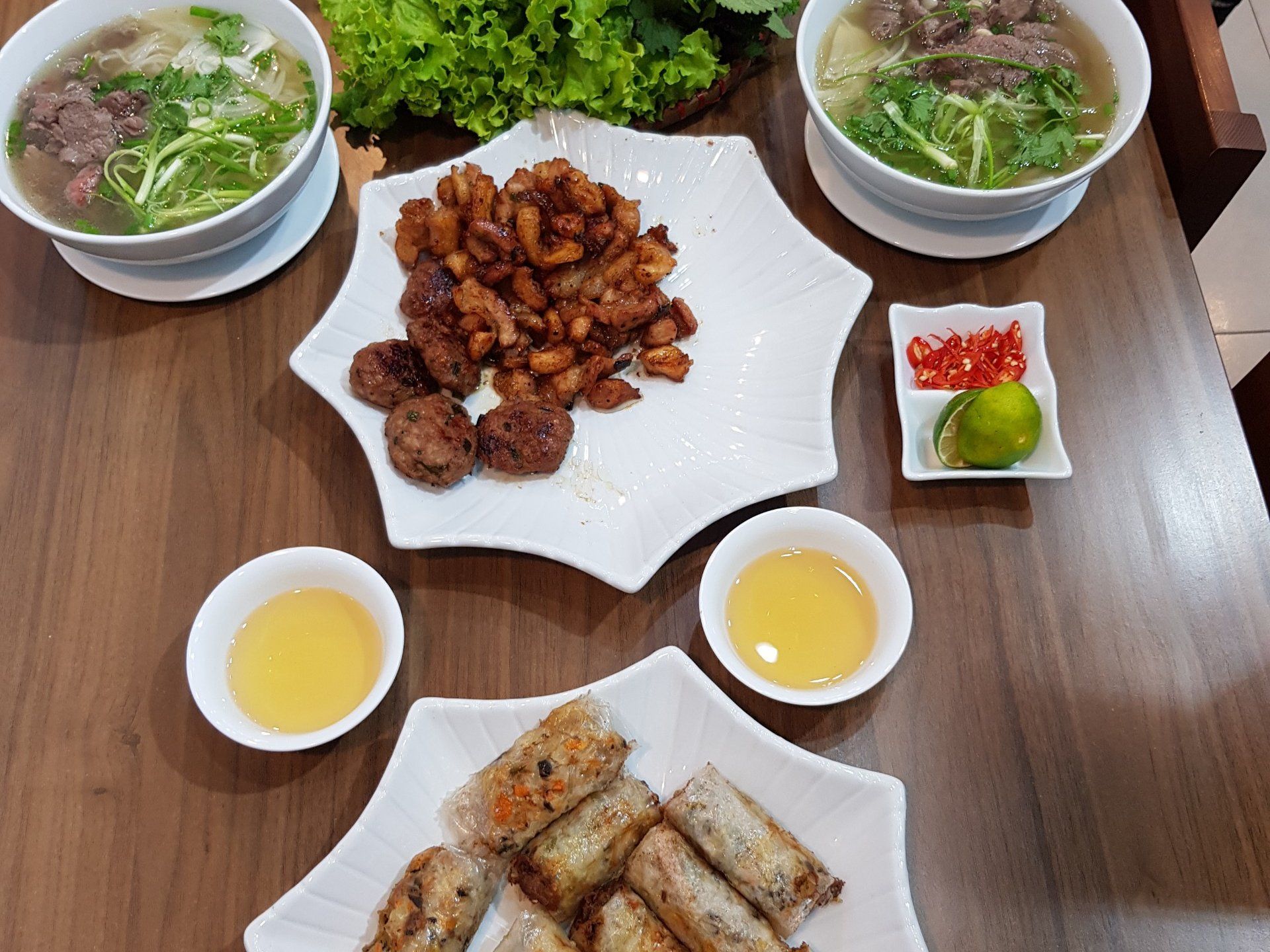 Hoang's Cooking Class with Local Market Tour