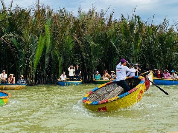 Local Market, Basket Boat and Lantern-Making Experience with Culinary Class in Hoi An