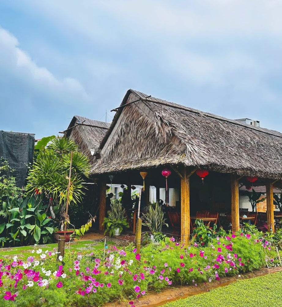 Family-Run Vietnamese Cooking Experience in Tra Que Village