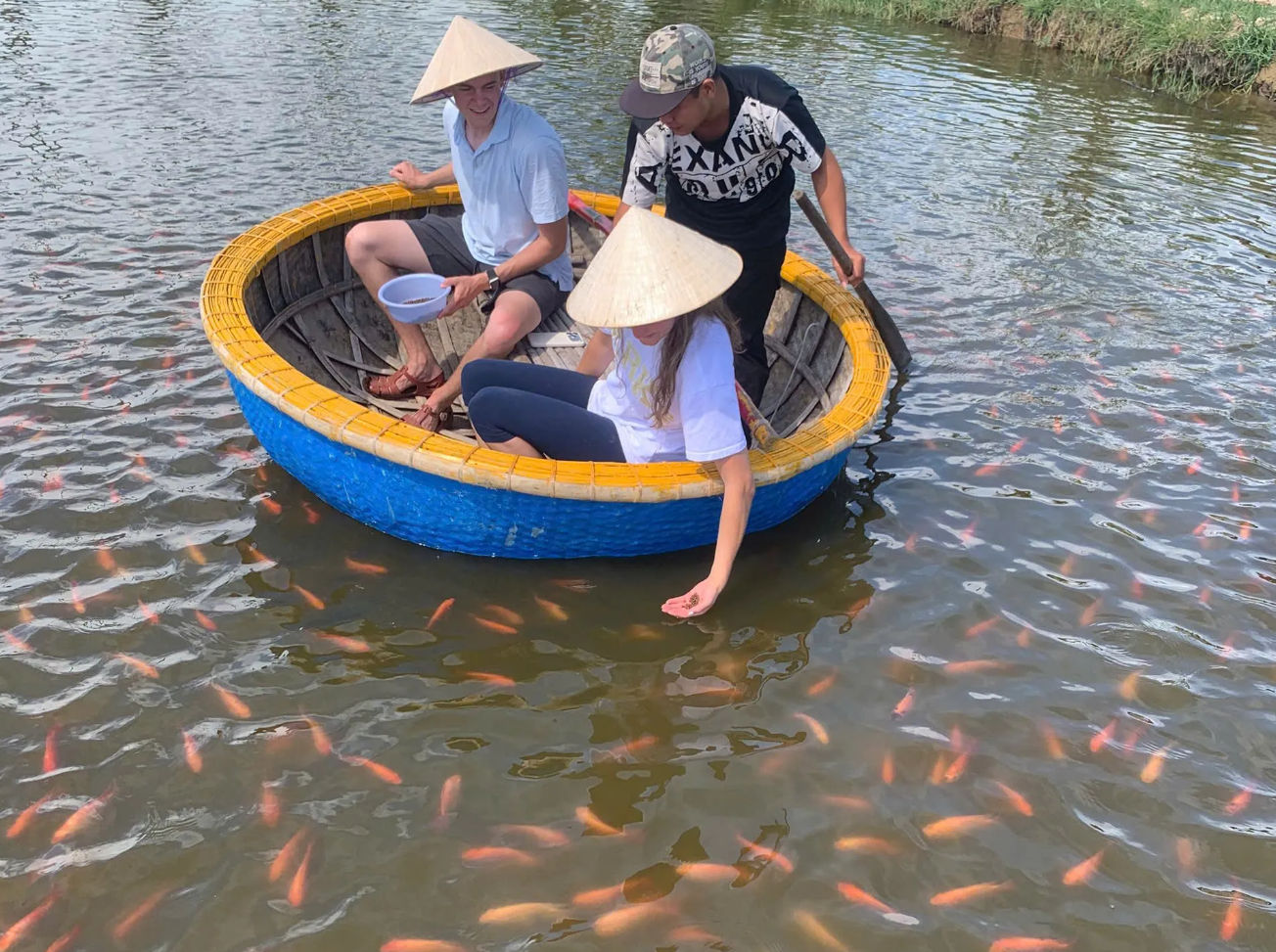 Eendenboerderij in Hoi An en lantaarn maken