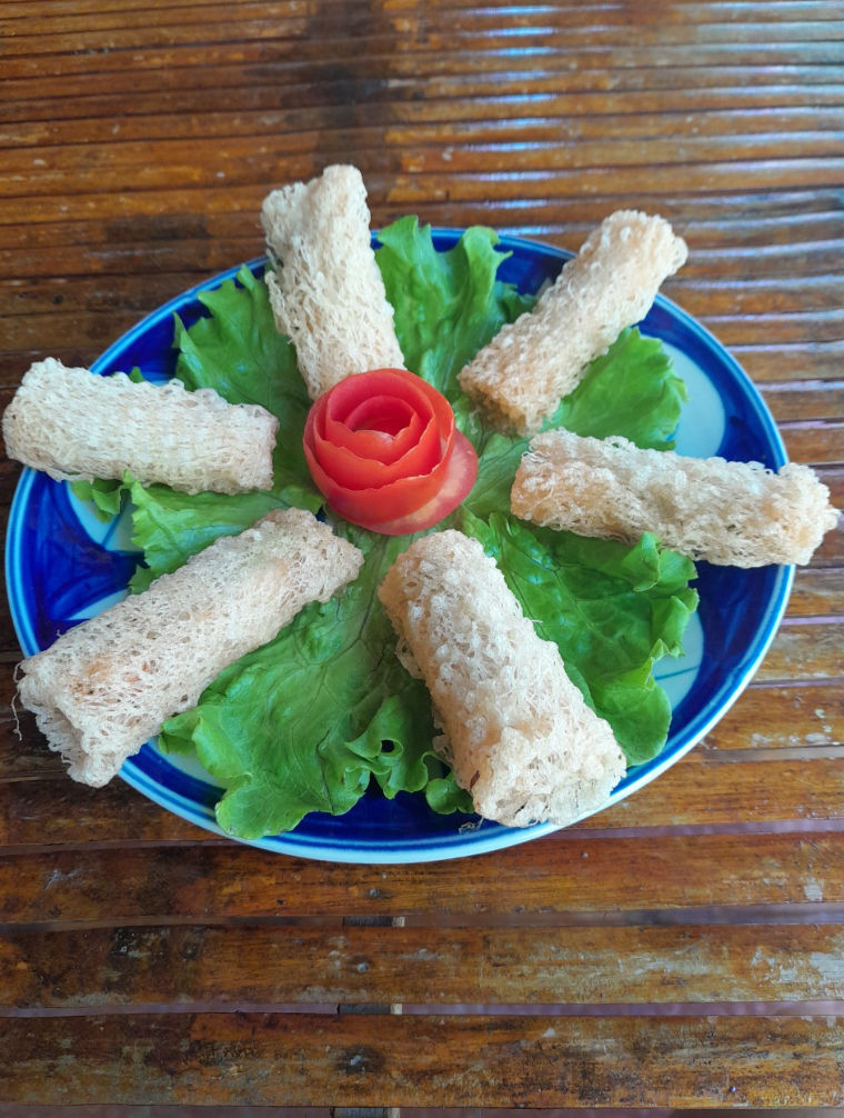 Hoi An Riverside Cooking Class with Market Tour, Basket Boat & Fishing
