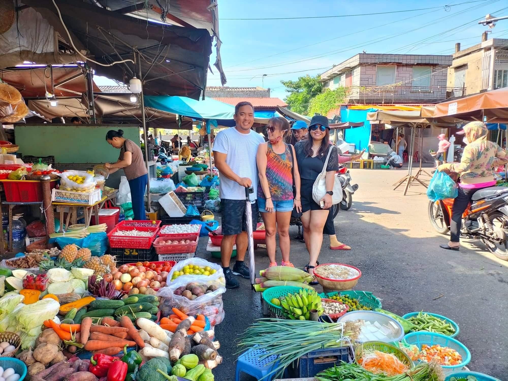 Hoi An Vespa Culinary Journey – Market Tour, Village Visit & Cooking Class