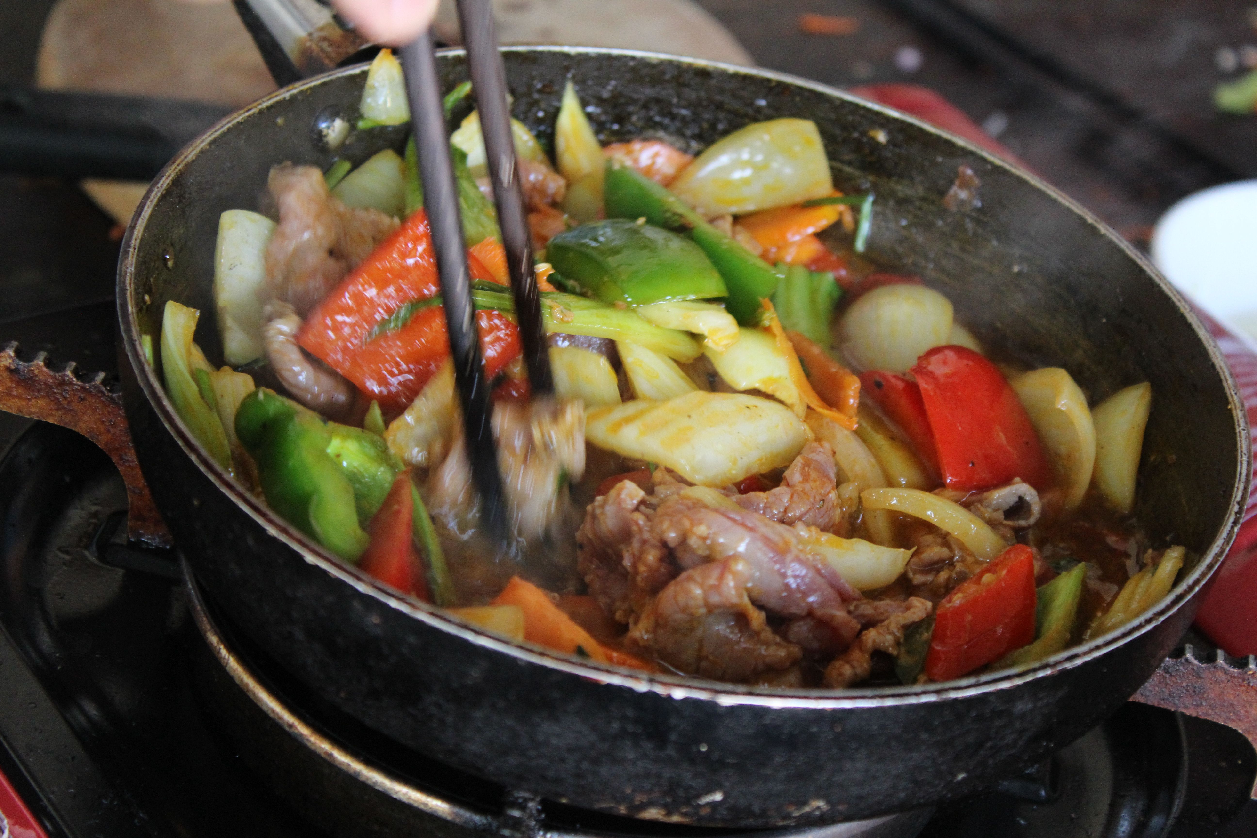 Vietnam Home Cooking Expert with Authentic Markets Experiences