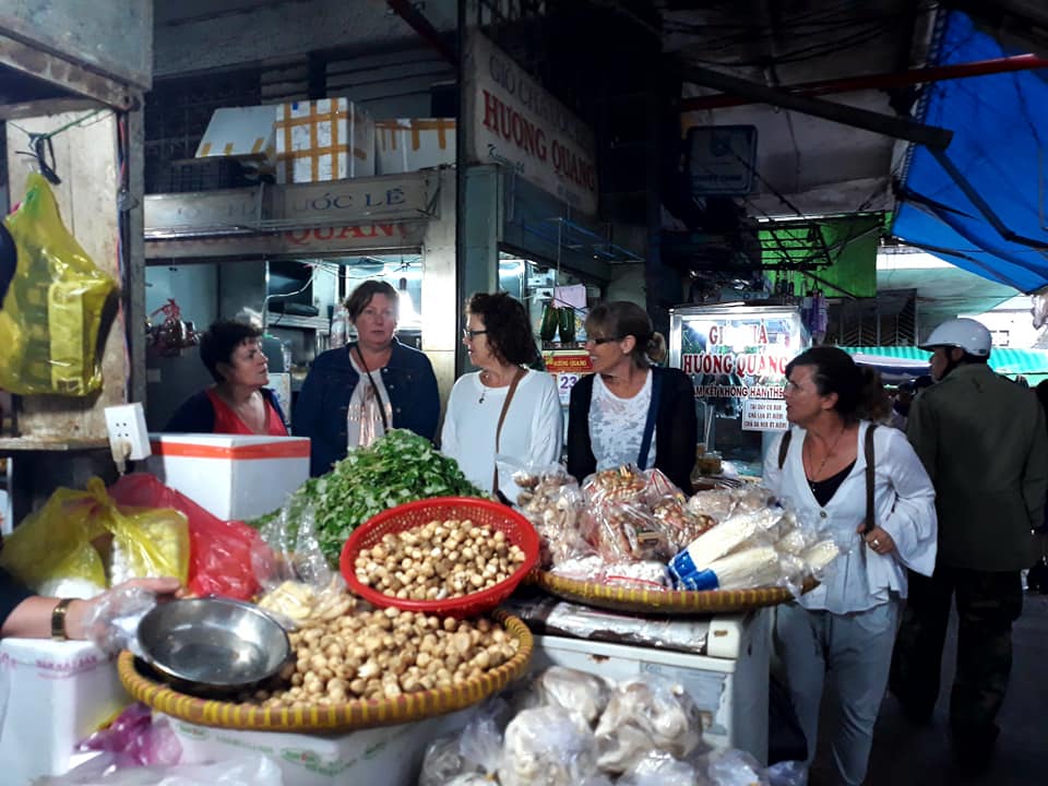 Home Cooking Class with Central Market Tour in Dalat