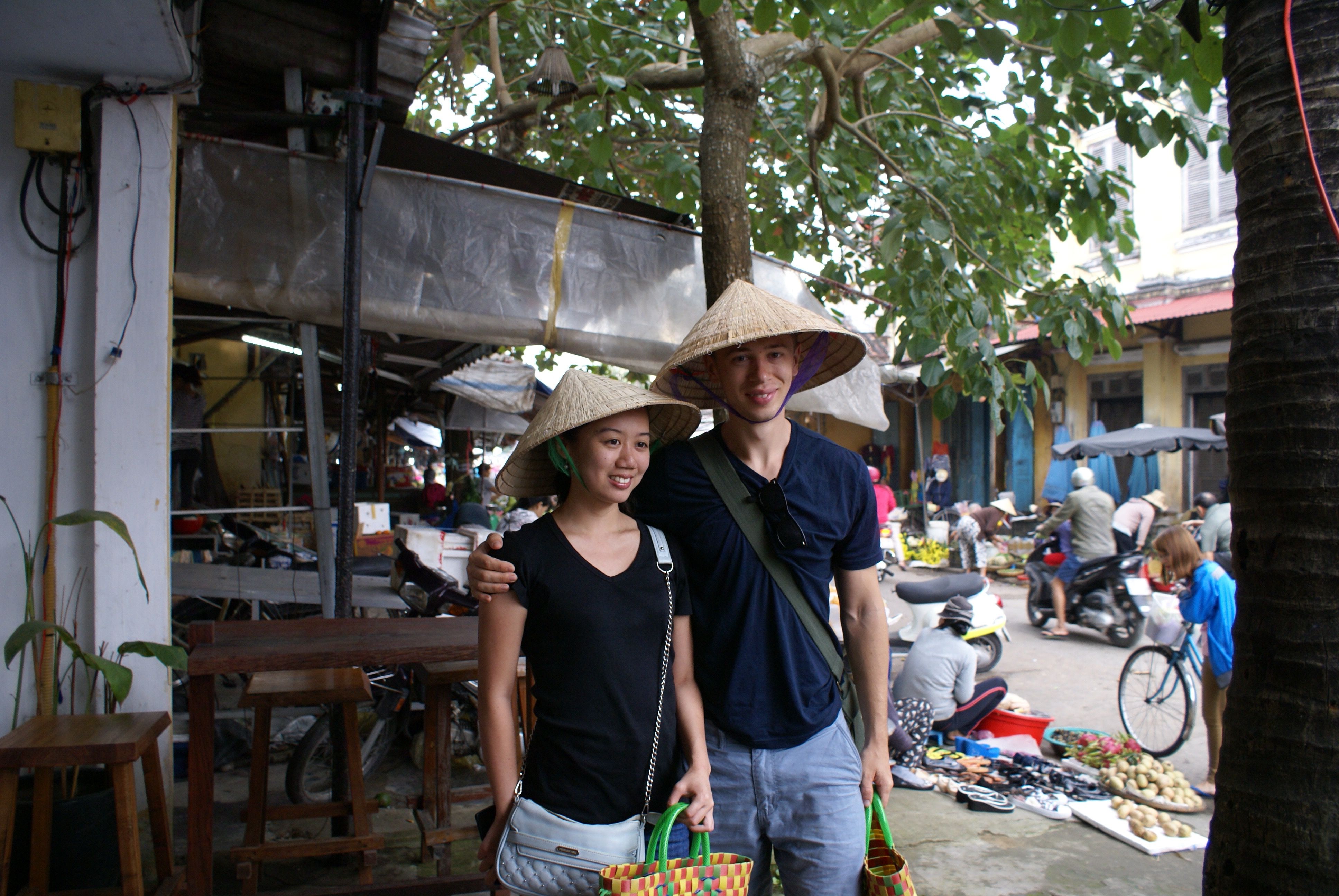 Cuisine vietnamienne maison avec un expert, visite du marché et excursion en bateau sur la rivière Hoai.