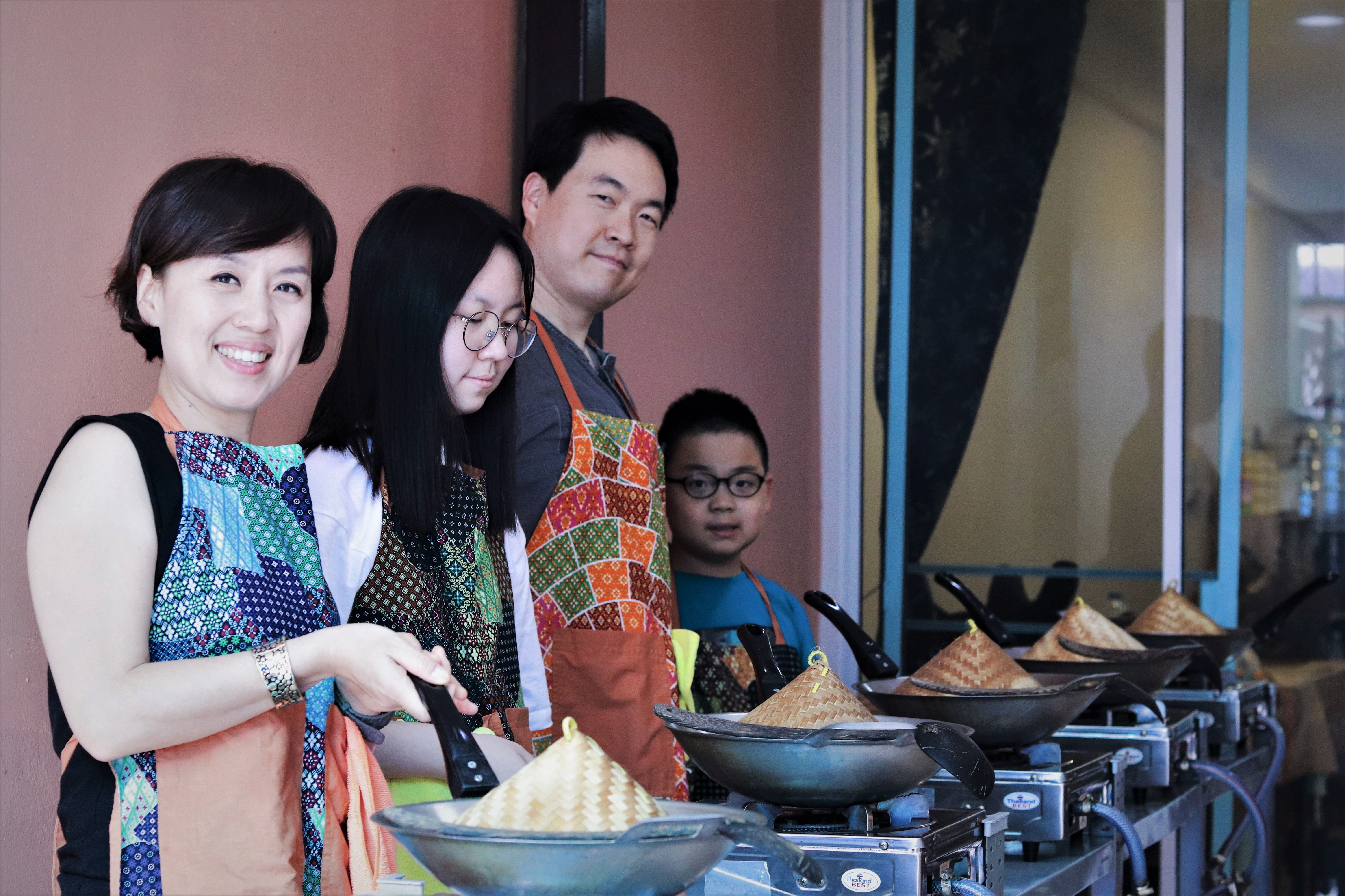 Fresh Market Tour & Authentic Thai Lunch Cooking with Passionate Chef