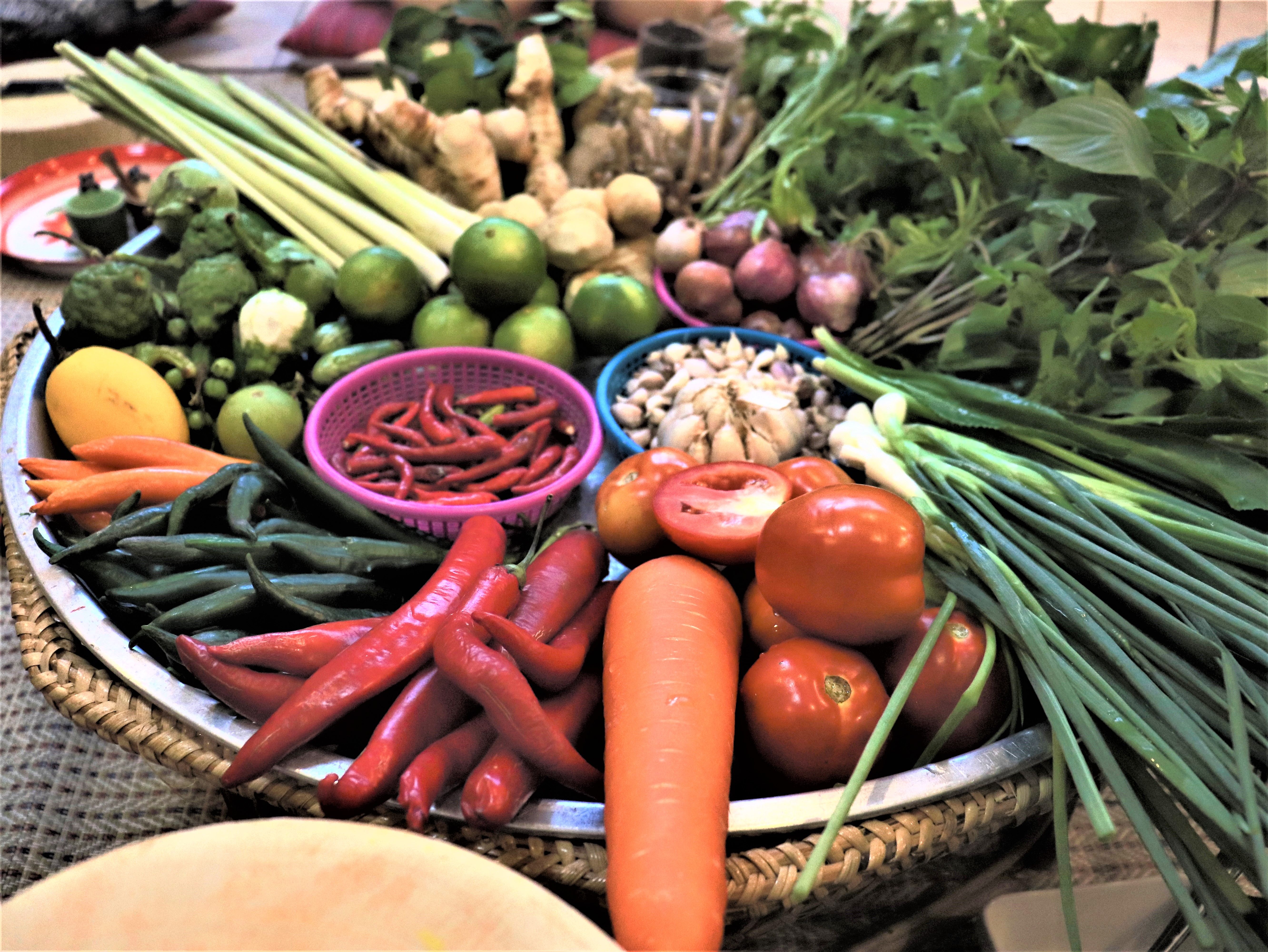 Fresh Market Tour & Authentic Thai Lunch Cooking with Passionate Chef